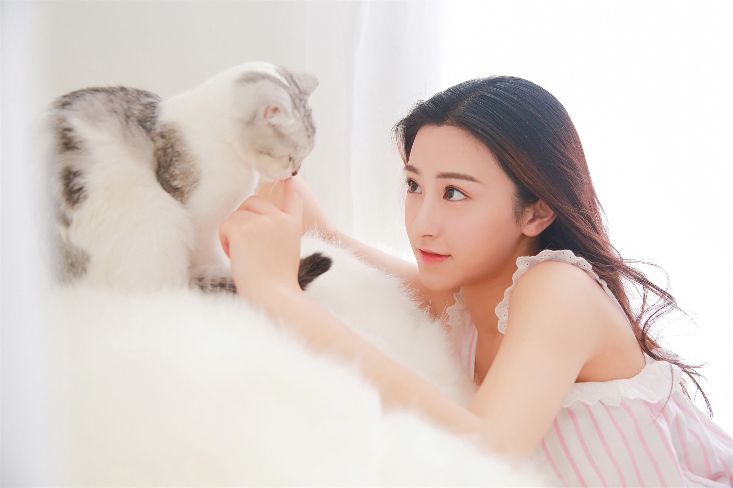 [YALAYI雅拉伊]2023.12.05 NO.1107 她的猫[34+1P/172MB]插图3