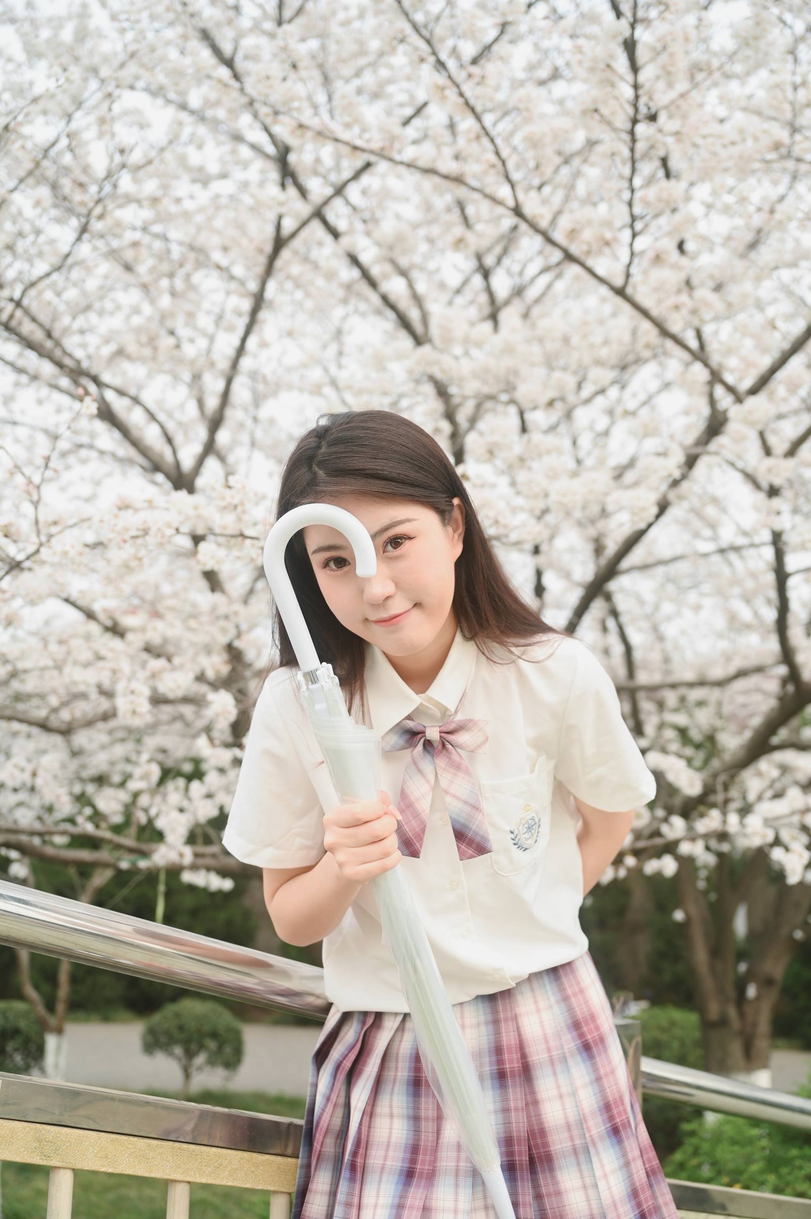 [YITUYU艺图语]2022.10.17 樱花色的天空下 琪琪[28+1P/269MB]插图2