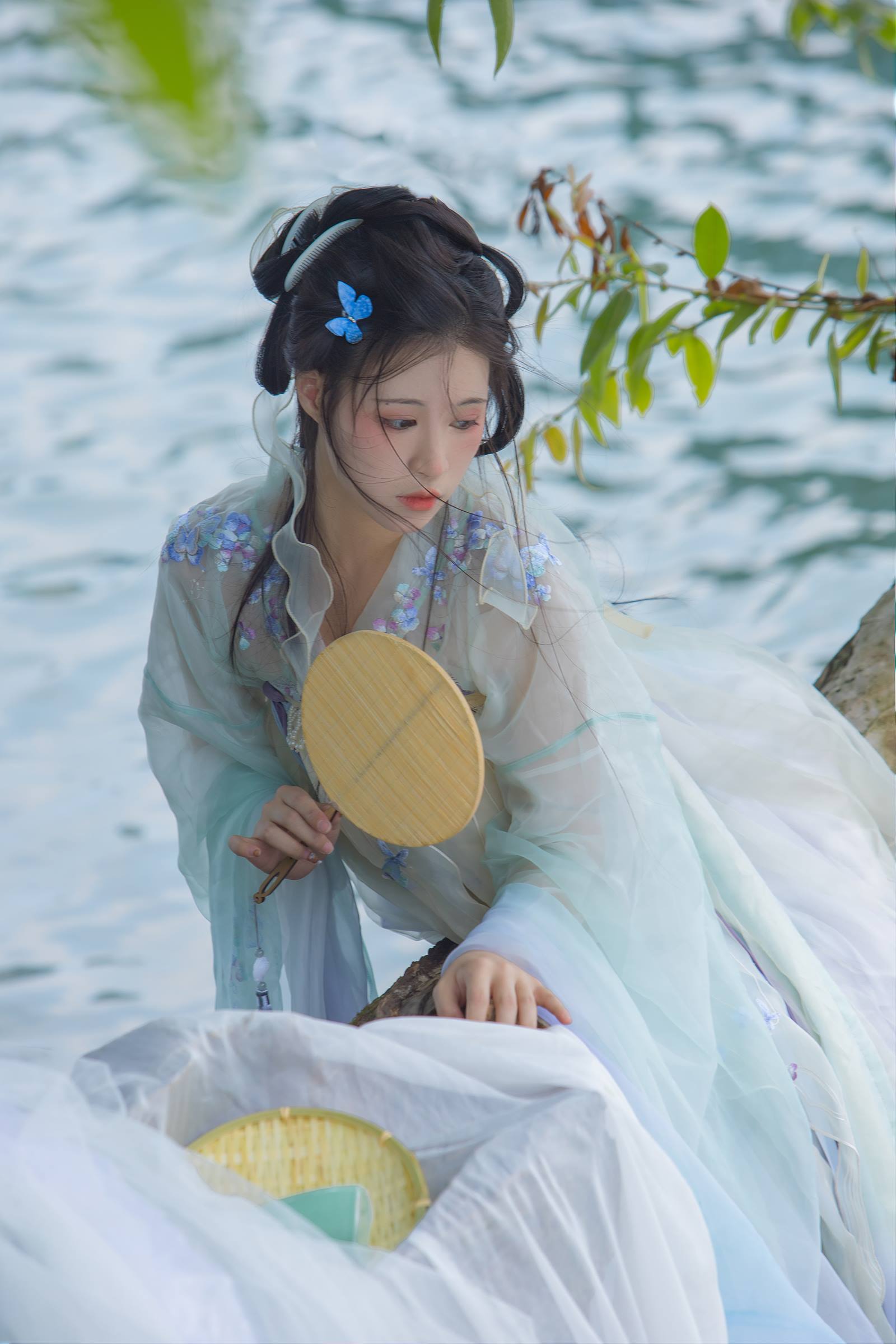 [YITUYU艺图语]2022.10.17 惊鸿客 努力搬砖的双翮[21+1P/341MB]插图3