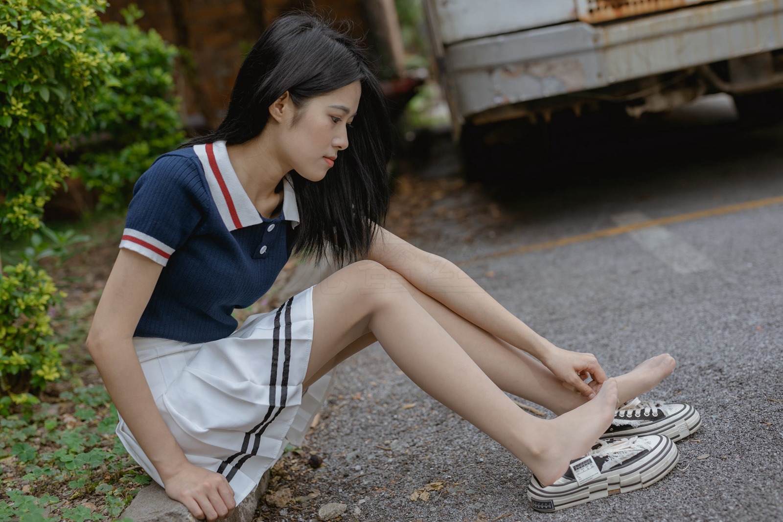 尤蜜丝 NO.048 穿搭推广展示图集 绝对领域[51P/431MB]插图4