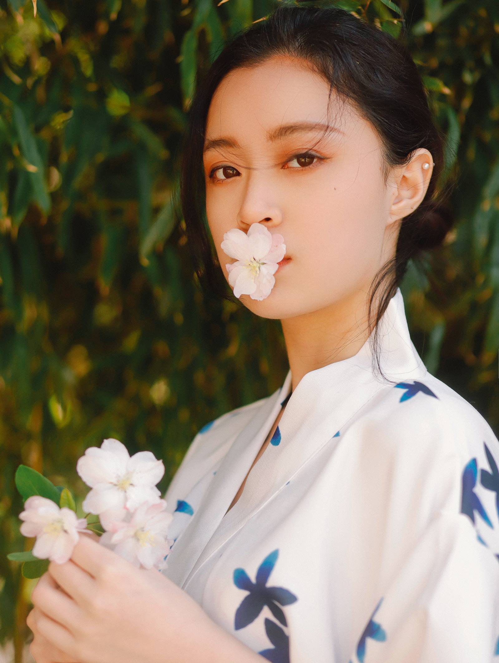 [YITUYU艺图语]2022.10.22 樱花季节 小月[27+1P/382MB]插图1