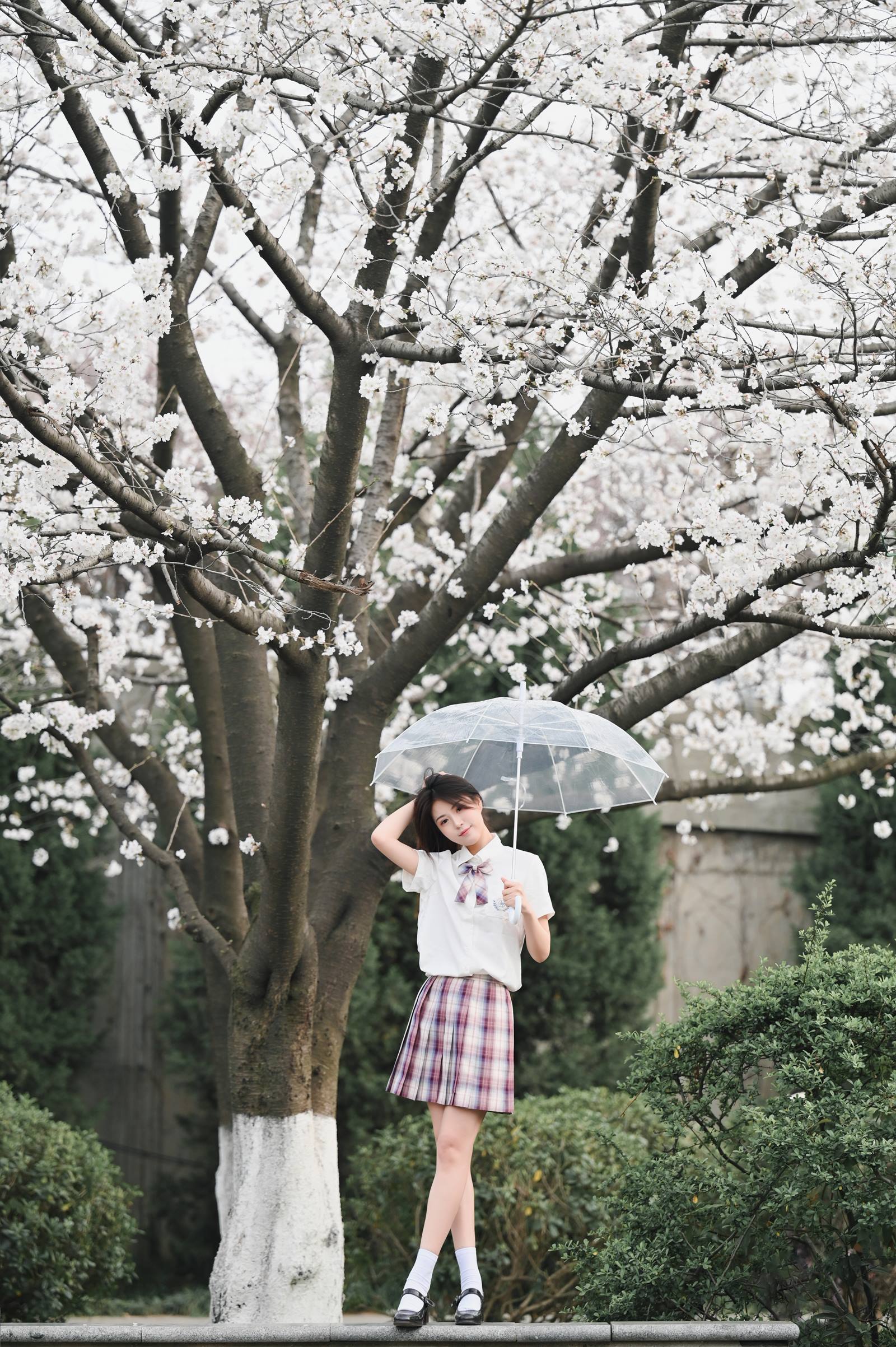 [YITUYU艺图语]2022.10.17 樱花色的天空下 琪琪[28+1P/269MB]插图3