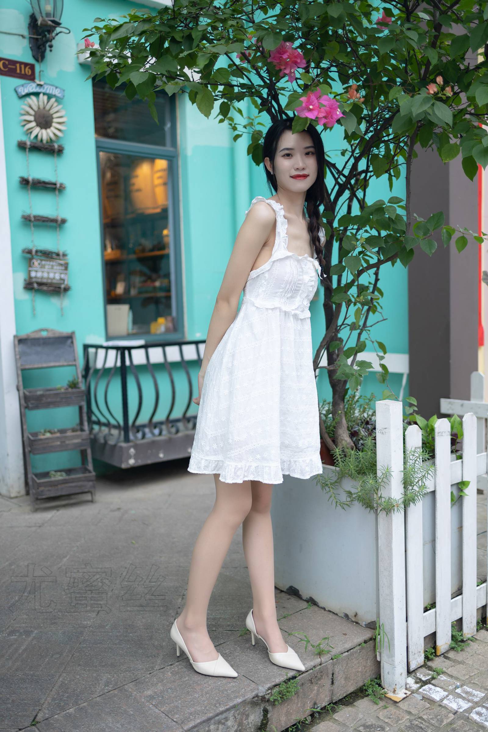 尤蜜丝 NO.055 穿搭推广展示图集 白天使[37P/334MB]插图1