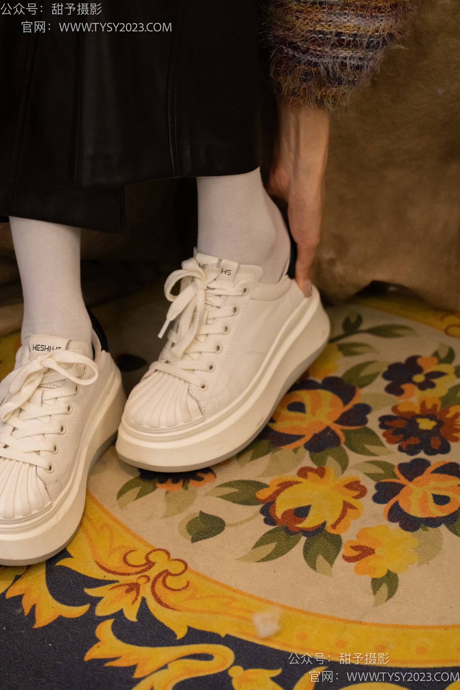 甜予摄影 NO.005 齐齐-板鞋、白棉袜、裸足[122P/2V/9.72GB]插图3