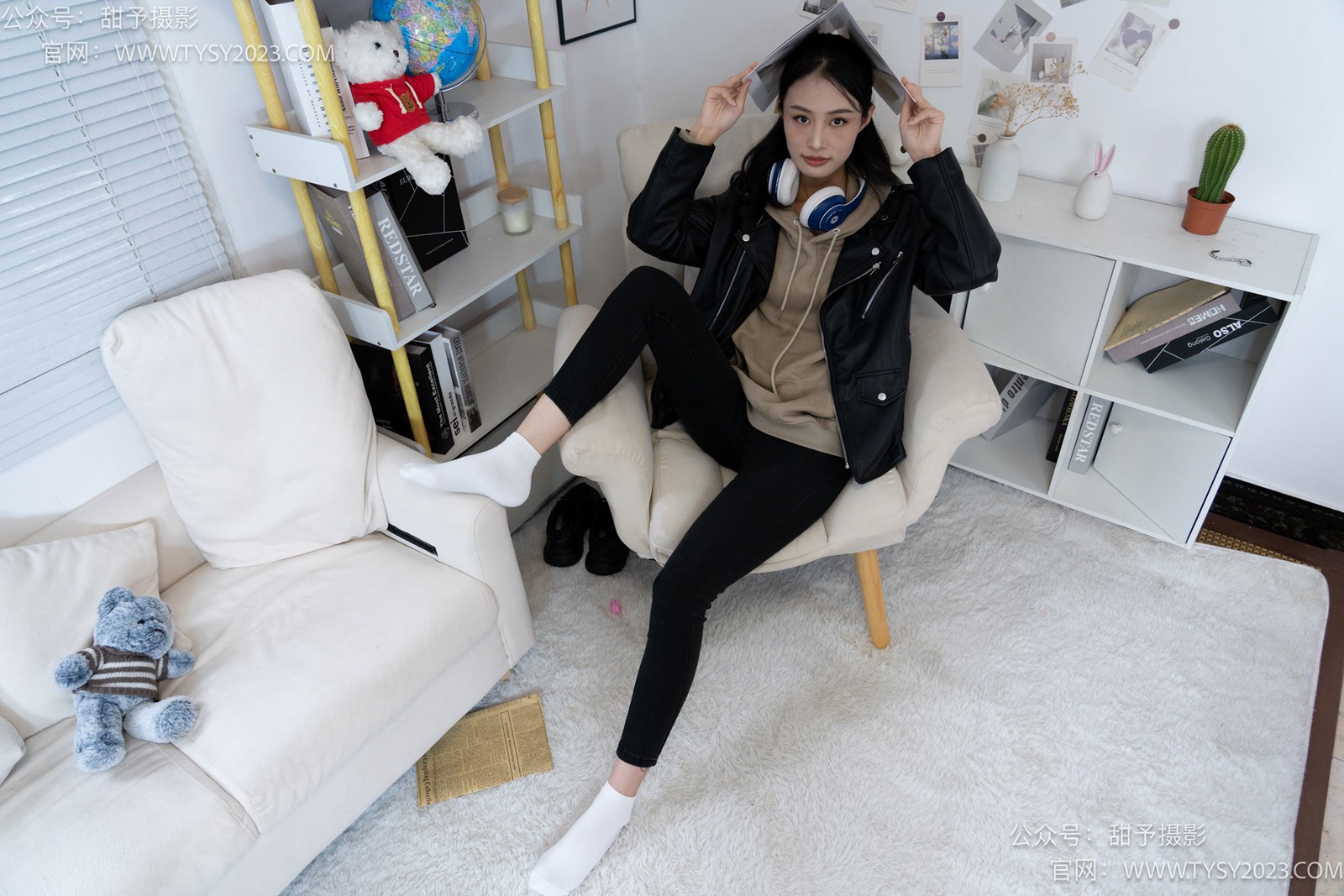 甜予摄影 NO.014 肉肉-运动鞋、白棉袜、裸足[116P/12V/10.5GB]插图4