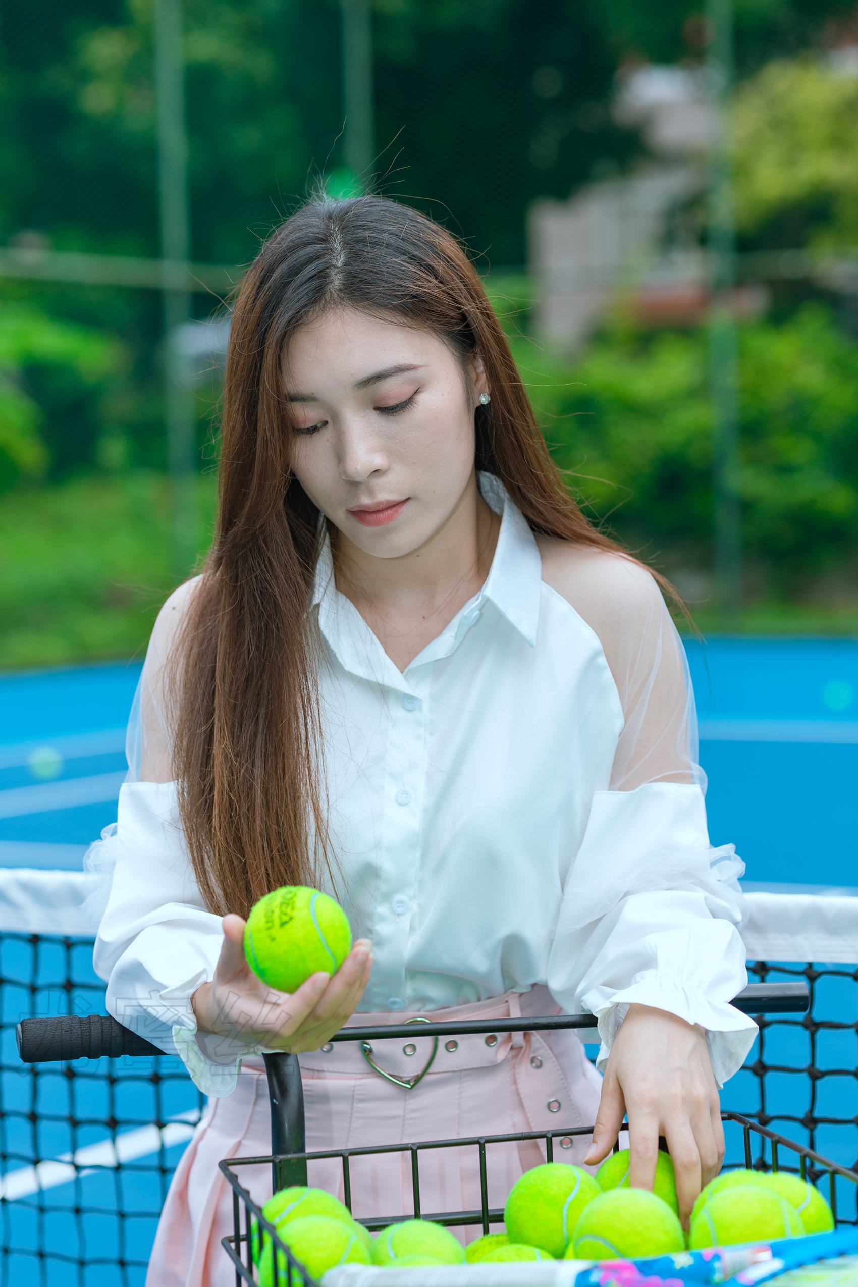 尤蜜丝 NO.058 穿搭推广展示图集 黑丝肉丝对对碰[75P/629MB]插图