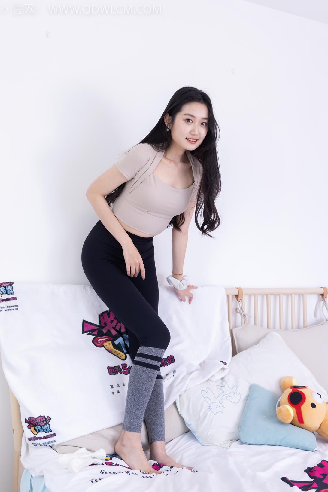 勿恋传媒1950期敏敏-山海长筒靴白棉袜仅身裤[170P/1V/4.15G]插图2