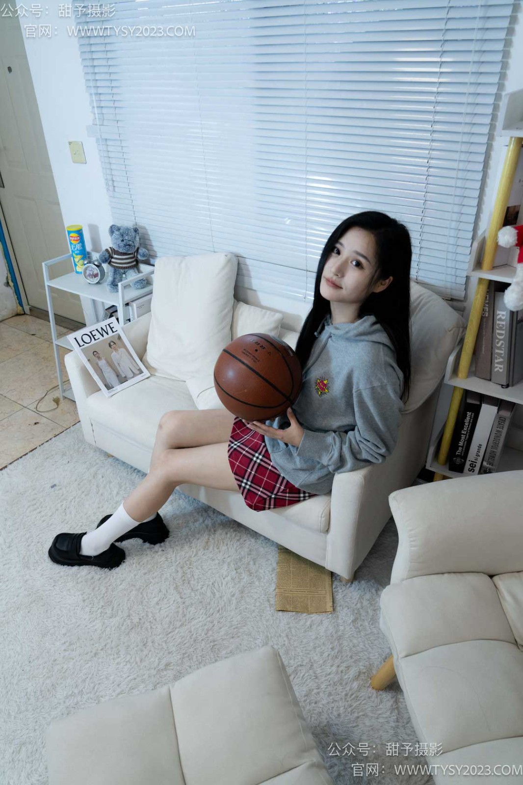 甜予摄影 NO.023 澜澜-皮鞋、白棉袜、裸足 [133P/2V/10.20GB]插图4