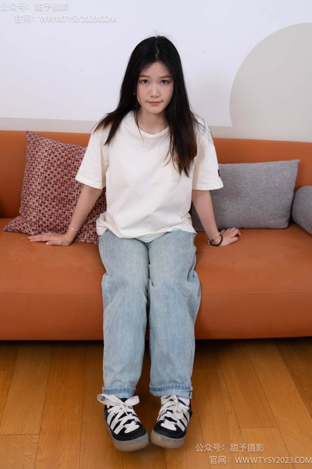 甜予摄影 NO.043 松松-帆布鞋、白棉袜、裸足[118P/2V/9.64GB]插图2