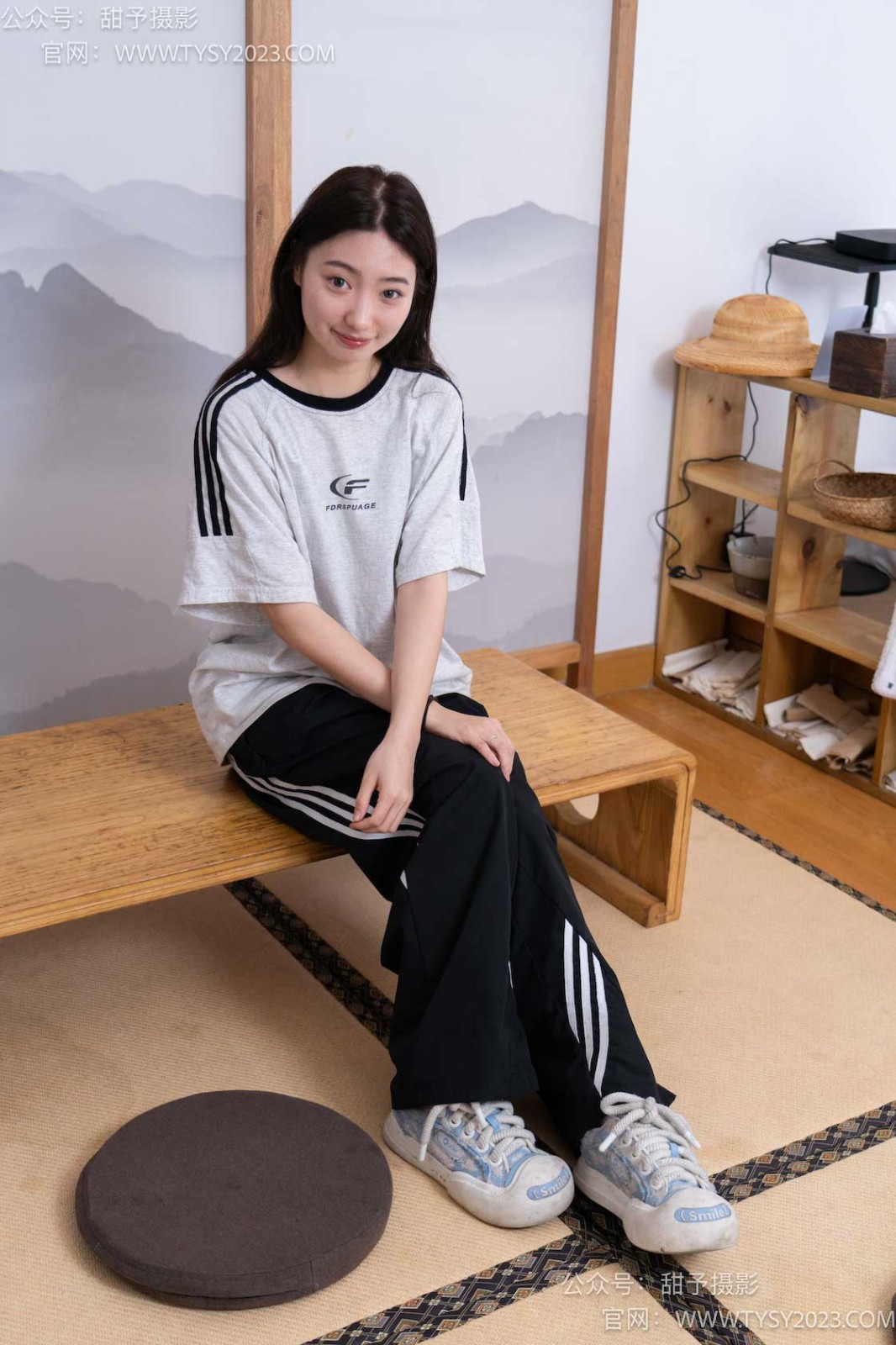 甜予摄影 NO.045 雪梨-帆布鞋、白棉袜、裸足[130P/2V/14.60GB]插图4