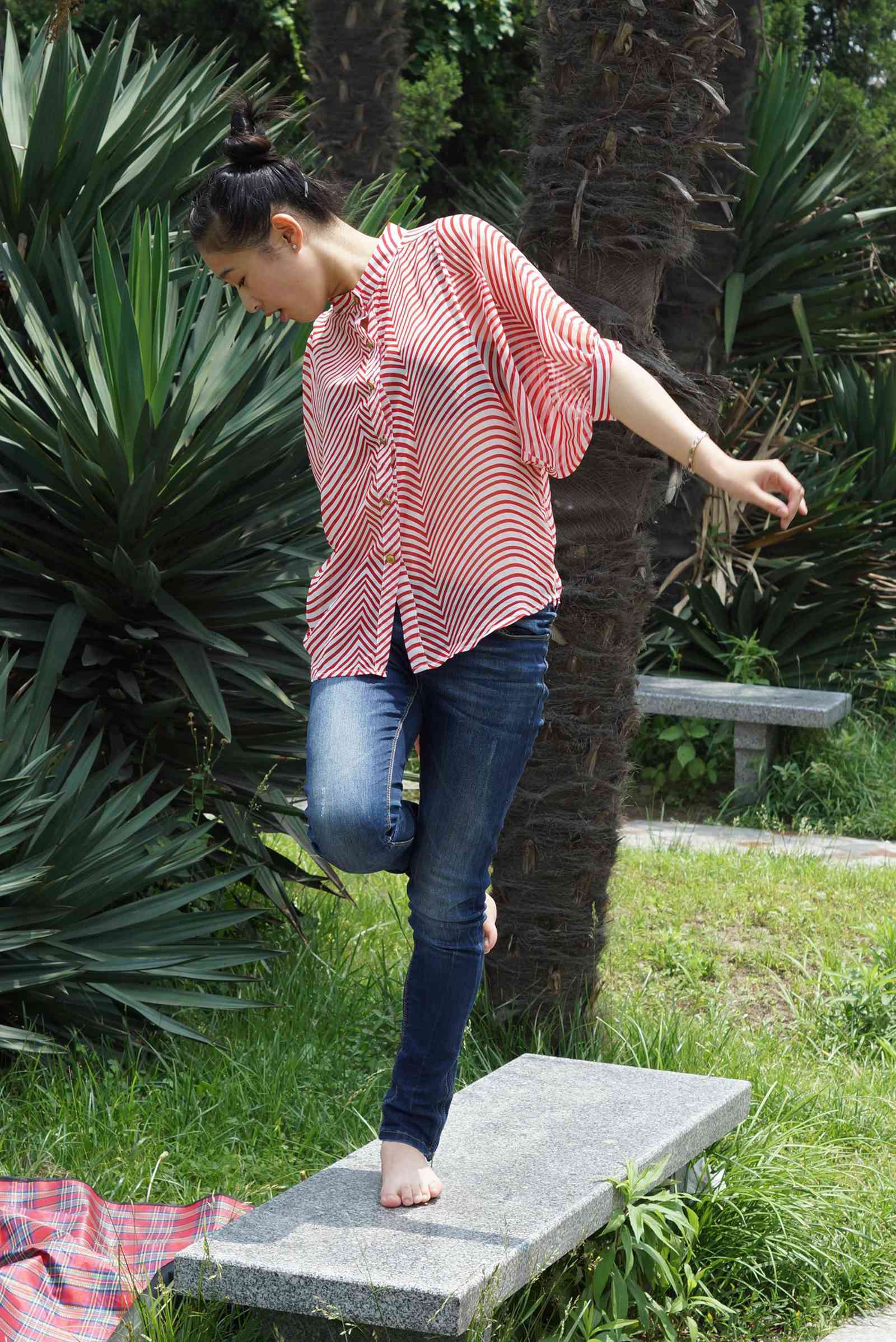 自由摄影 No.131 古灵精怪的晶晶 [64P/177MB]插图1