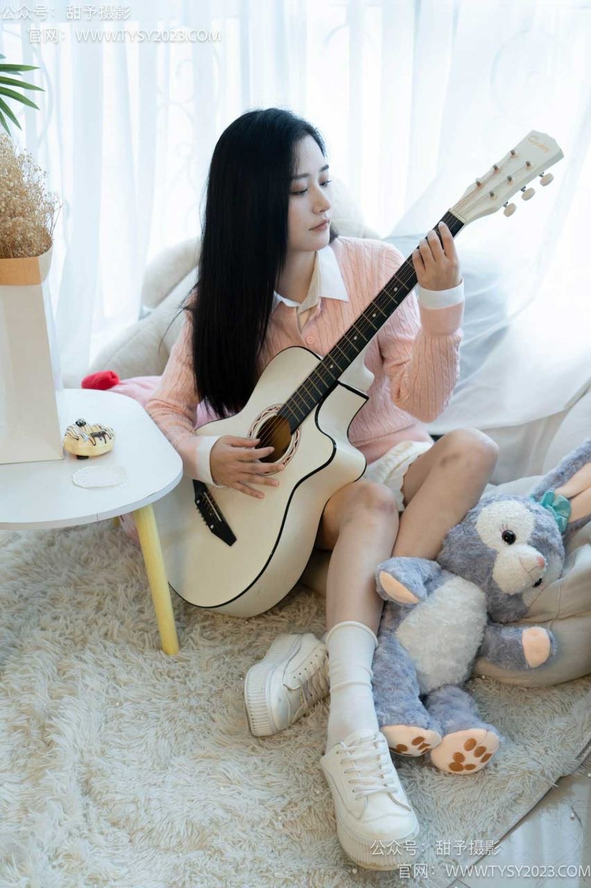 甜予摄影 NO.037 澜澜-板鞋、白棉袜、裸足[120P/2V/9.65GB]插图3