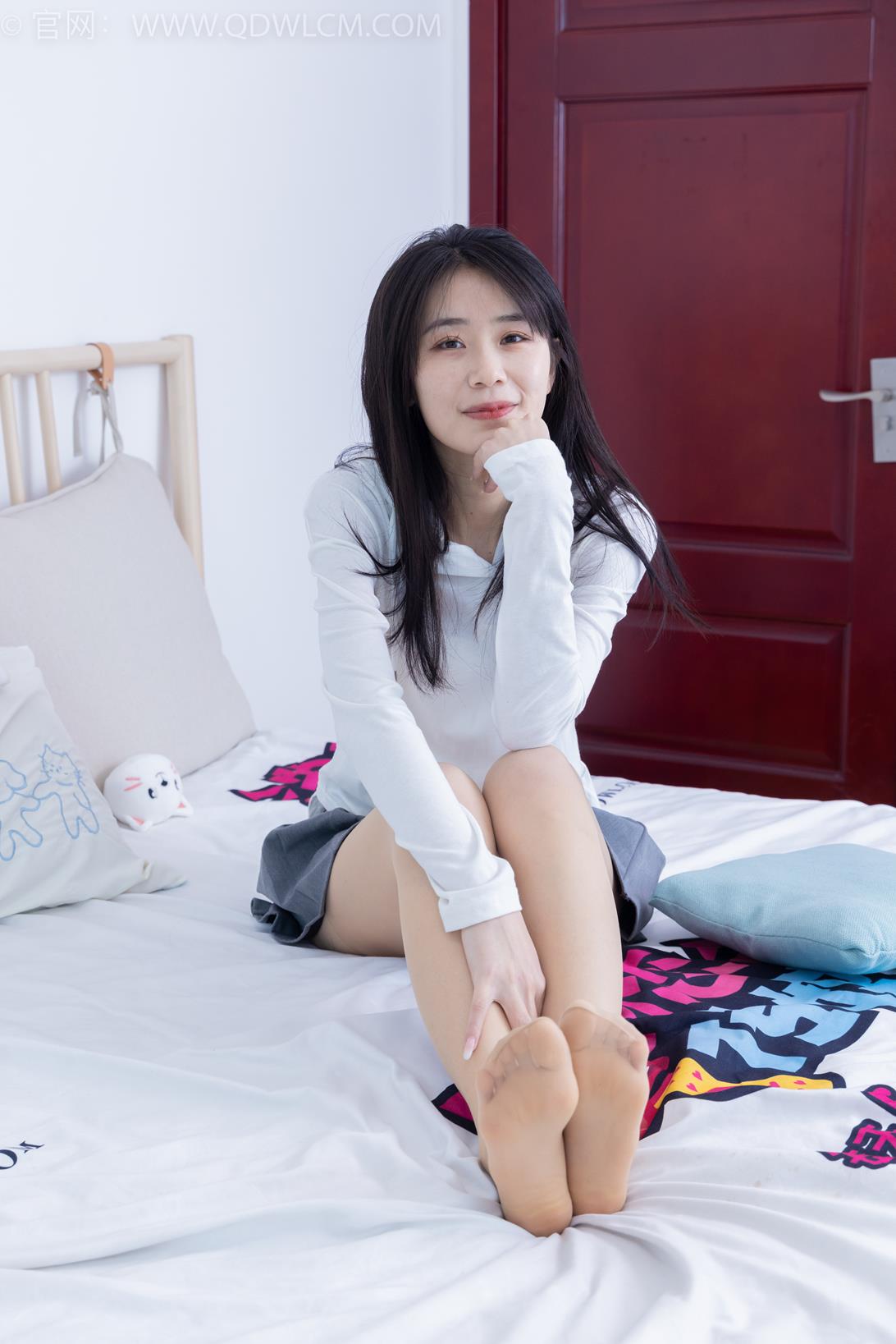 勿恋传媒 1965期 菜菜温柔侧脸 [160P/1V/4.49G]插图