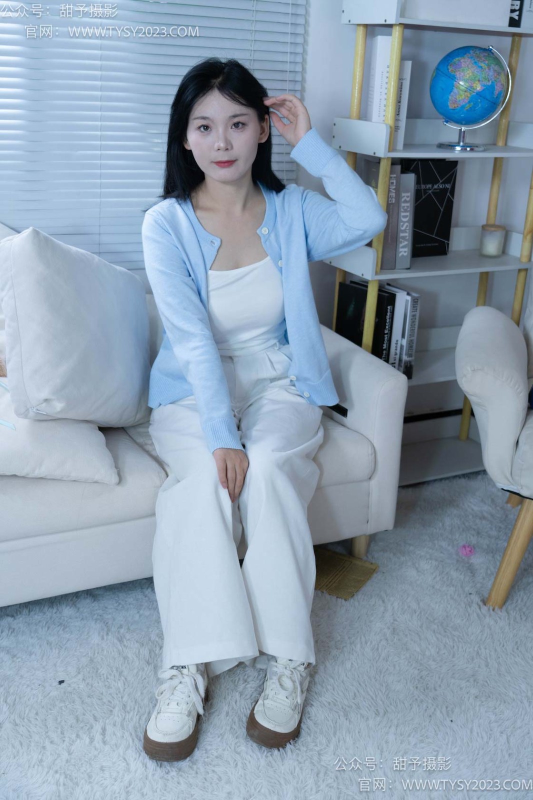 甜予摄影 NO.060 梨子-板鞋、脏白棉袜、裸足 [114P/2V/9.37GB]插图