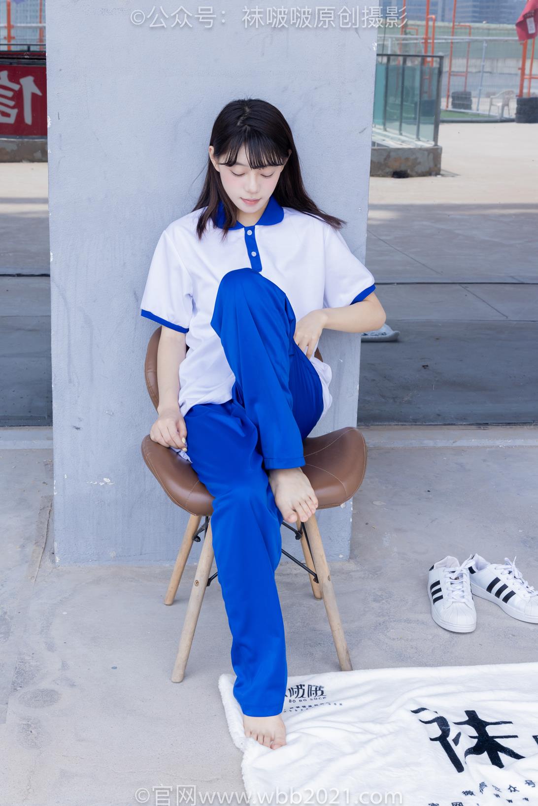 袜啵啵 393期花絮版 糯米板鞋白棉袜裸足校服[150P/1V/7.02G]插图4