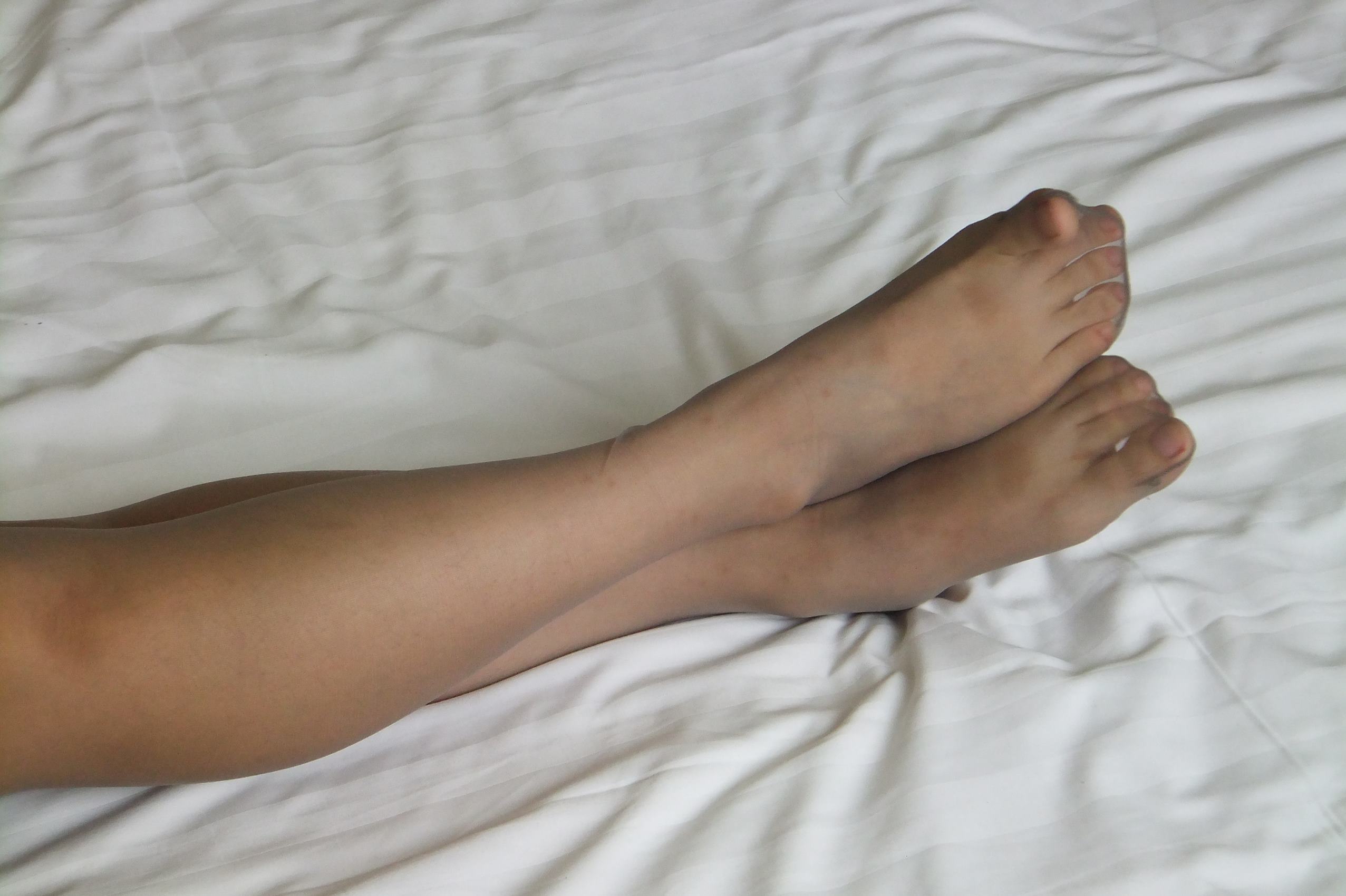 自由摄影 No.208 柏嫩的玉足 [93P/132MB]插图1