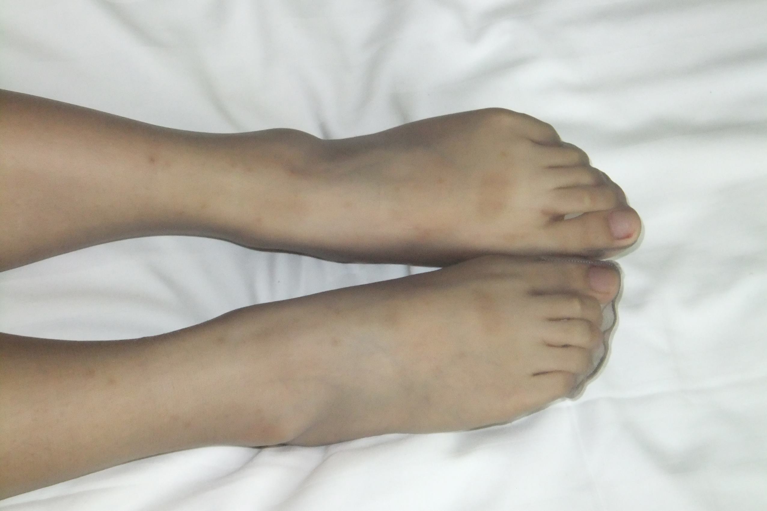 自由摄影 No.208 柏嫩的玉足 [93P/132MB]插图2