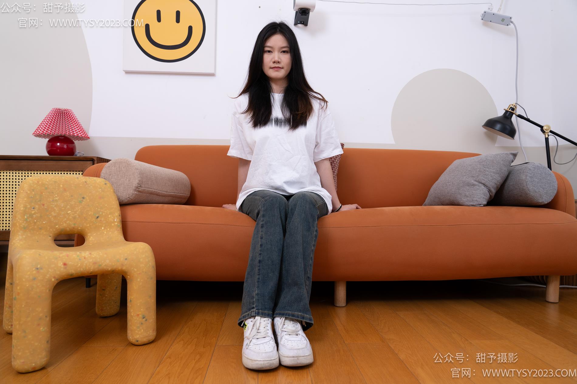 甜予摄影 070期：松松-板鞋、白棉袜、裸足[122P/2V/9.72G]插图1