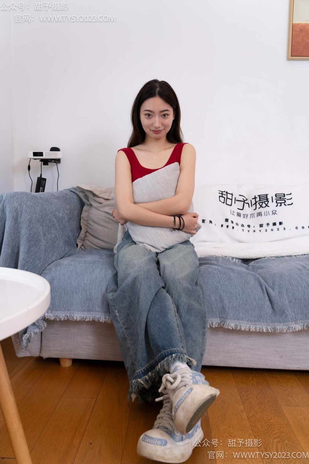 甜予摄影 NO.064 小云-帆布鞋、白棉袜、肉丝（脚尖加固款） [130P/2V/10.05GB]插图1