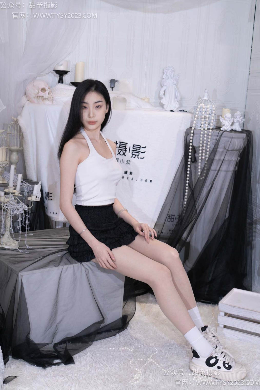 甜予摄影 NO.076 小狸-帆布鞋、白棉袜、肉丝（脚尖加固款）[126P/2V/9.63GB]插图1