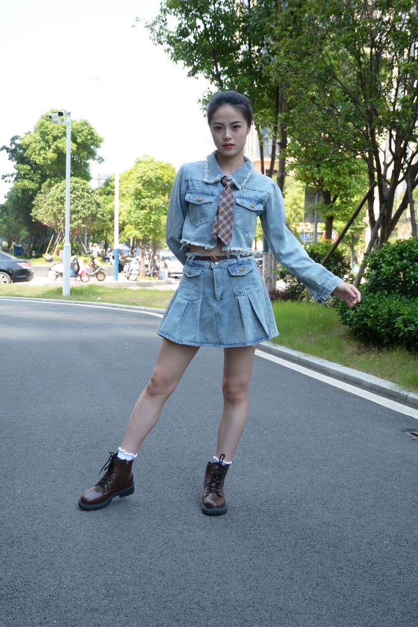 百合照片100P+花絮-025普通版/冰糖~《牛仔女孩》酷酷的我身穿一套牛仔装想策马奔腾了！[100P/1V/4.22G]插图6