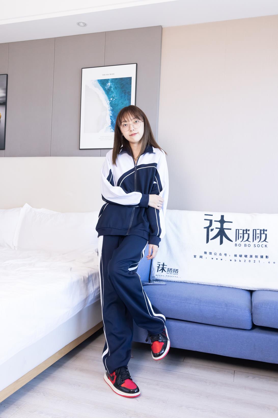 袜啵啵 稚予定制 校服白船袜裸足彩蛋糕剧情[150P/1V/6.45G]插图8