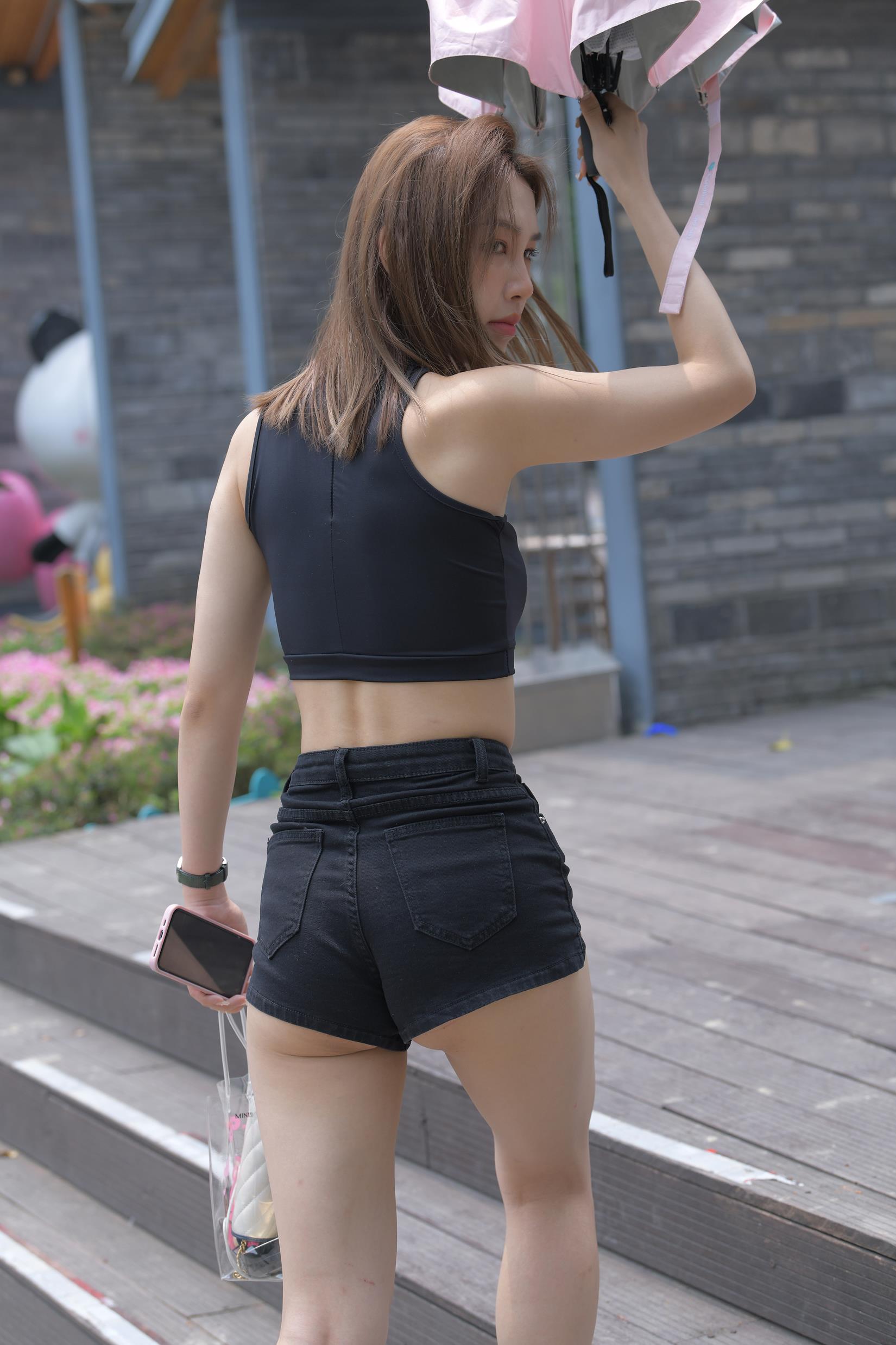 精选街拍作品 NO.3717 一始街拍作品 – 黑色牛仔热裤镁钕[687P/1.15GB]插图1