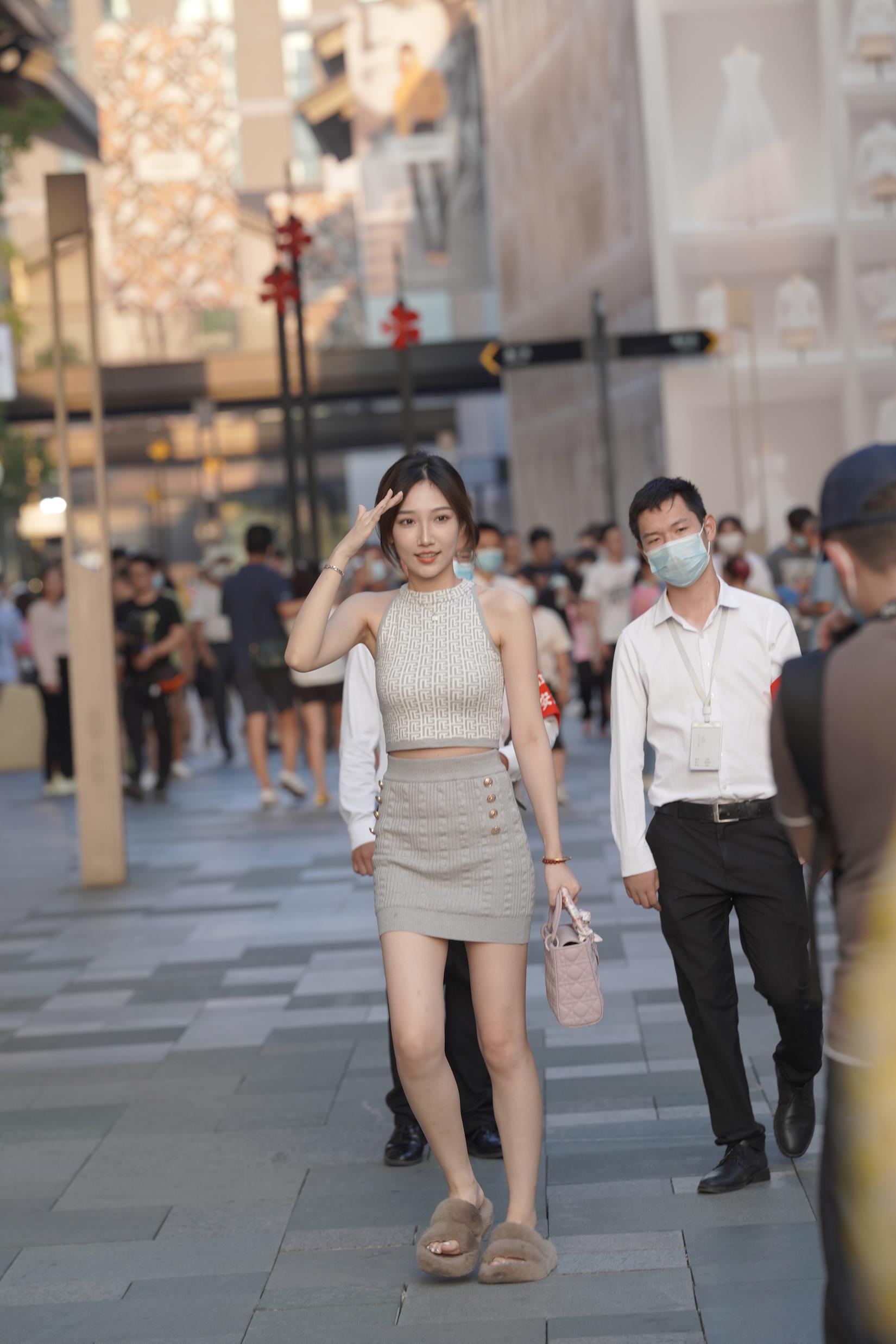 精选街拍作品 NO.3664 包屯裙小可爱[111P/251MB]插图1