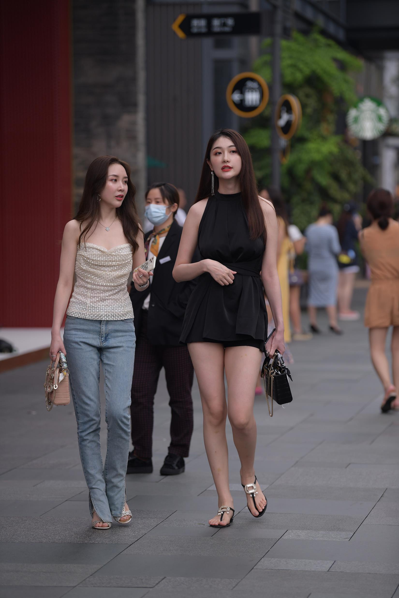 精选街拍作品 NO.3702 黑色短裙[29P/51MB]插图