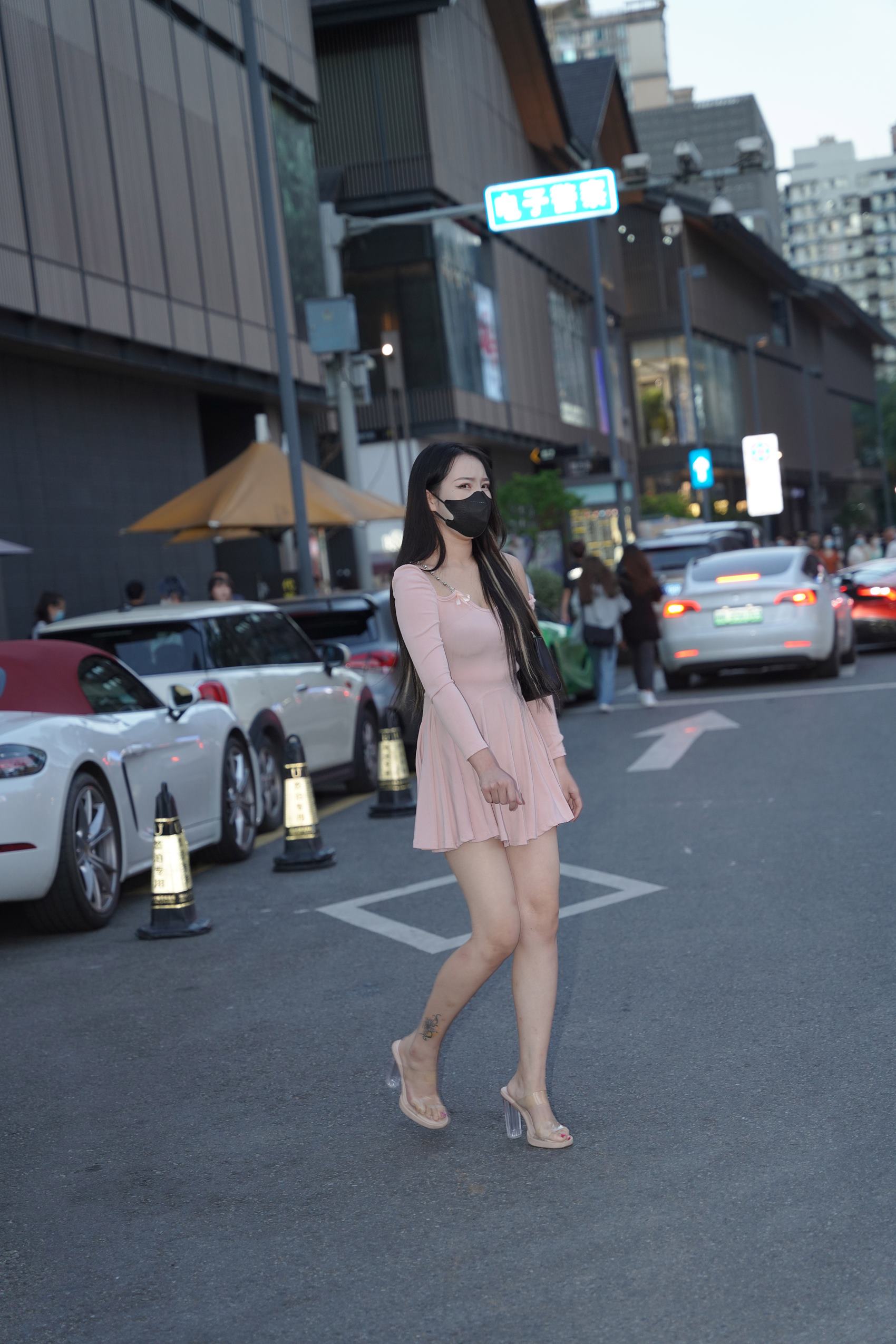 精选街拍作品 NO.3036 粉裙女神[64P/201MB]插图1