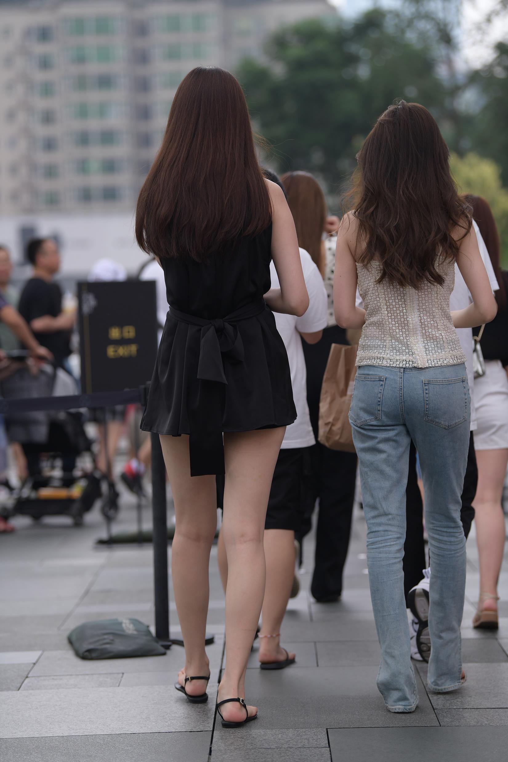 精选街拍作品 NO.3702 黑色短裙[29P/51MB]插图2