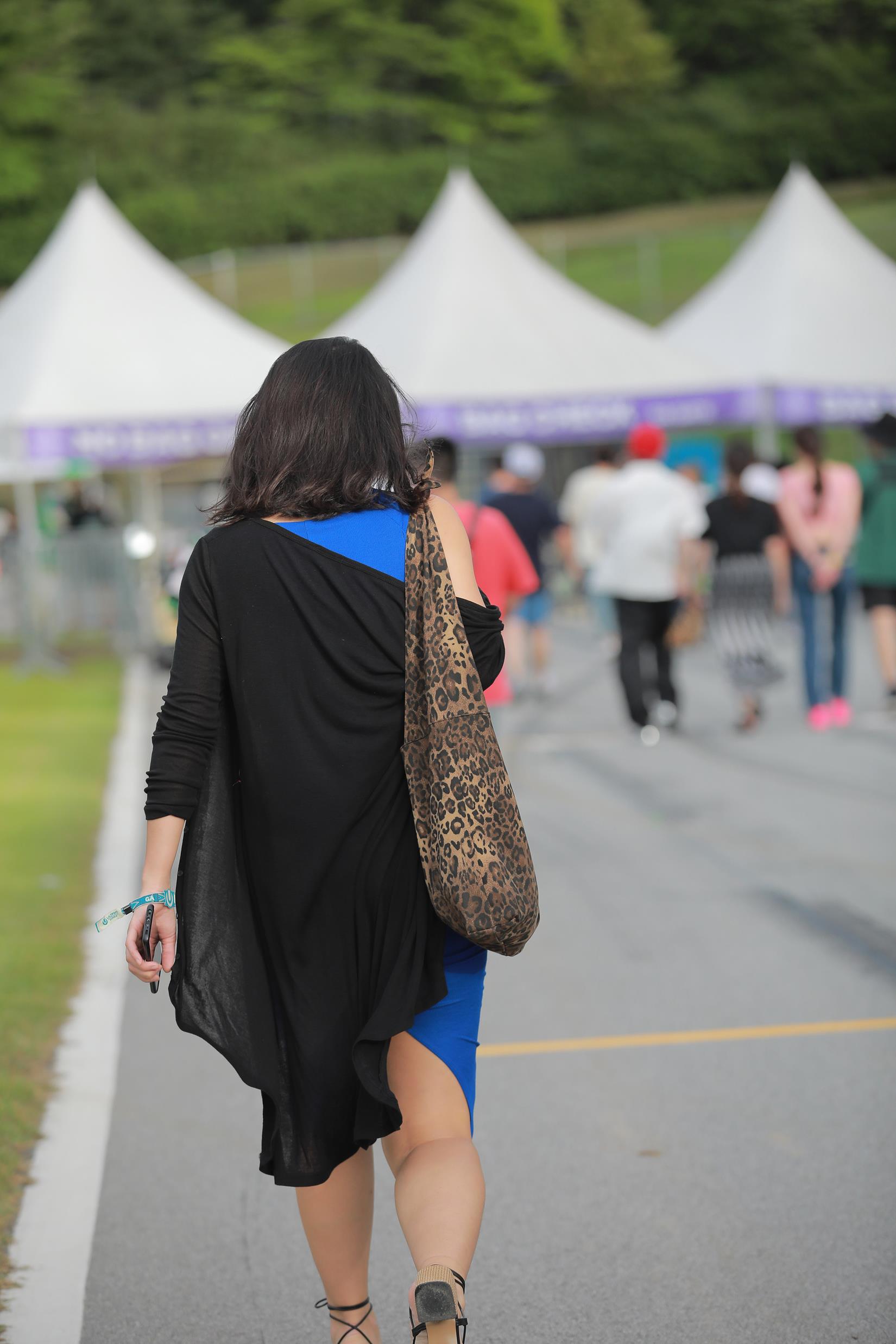 精选街拍作品 NO.3685 蓝色仅身包屯裙短[27P/37MB]插图3