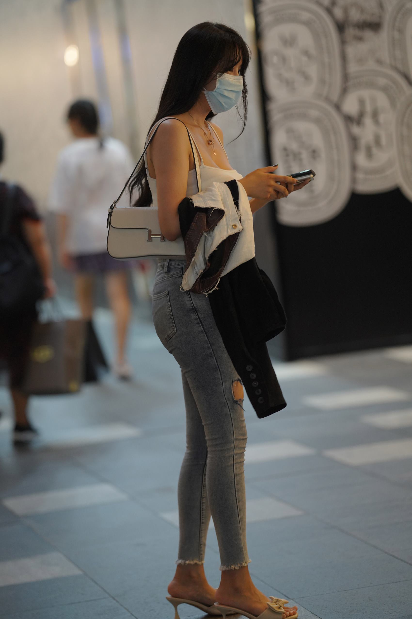 精选街拍作品 NO.3029 牛仔裤美臀好身材[55P/170MB]插图2