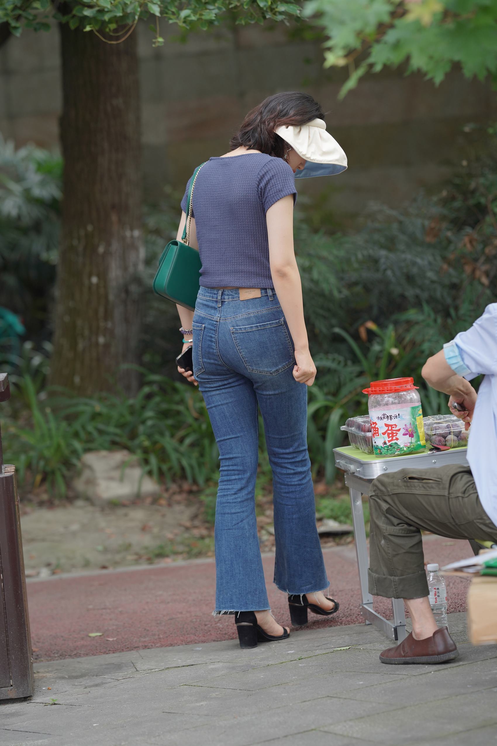 精选街拍作品 NO.3637 随意牛仔裤[90P/283MB]插图2