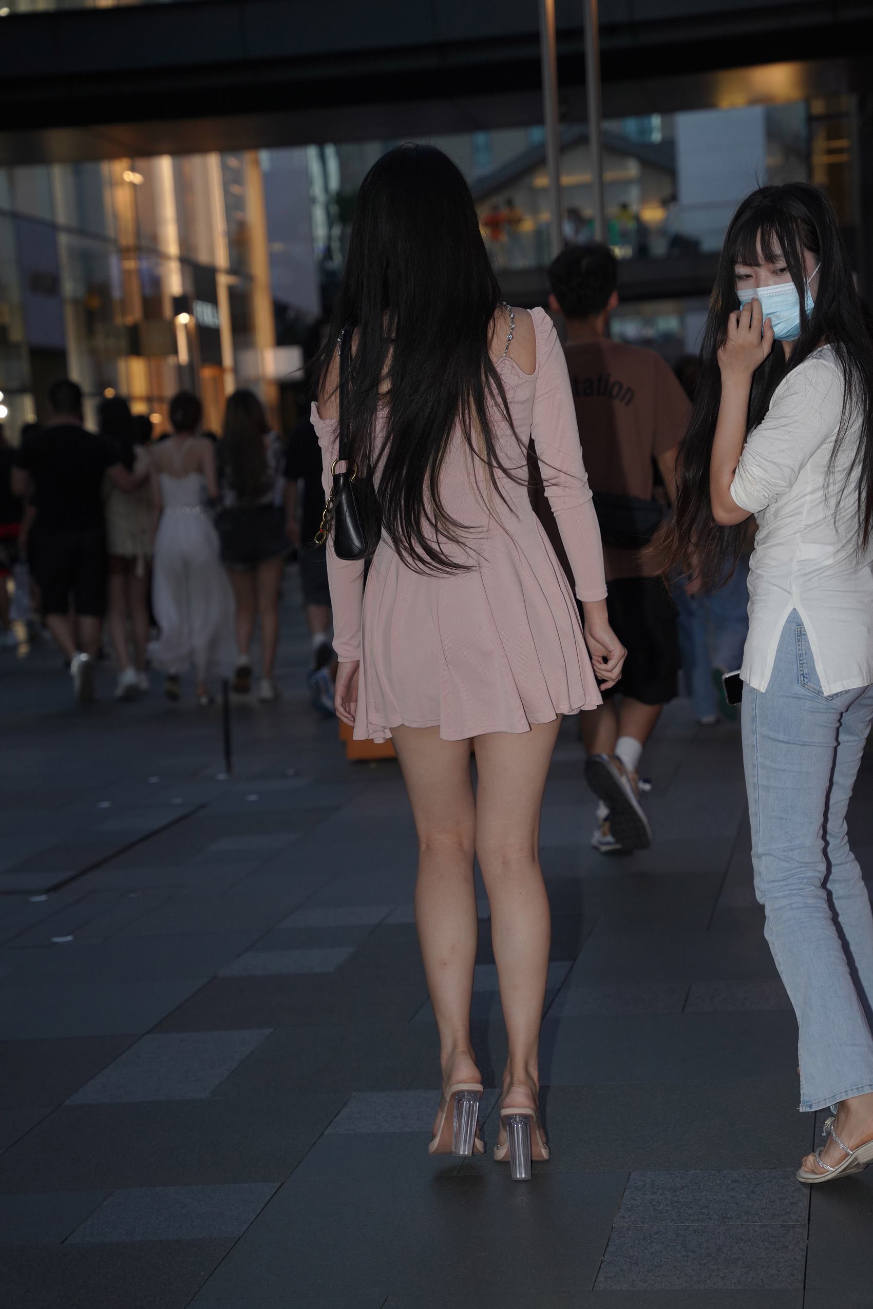 精选街拍作品 NO.3036 粉裙女神[64P/201MB]插图