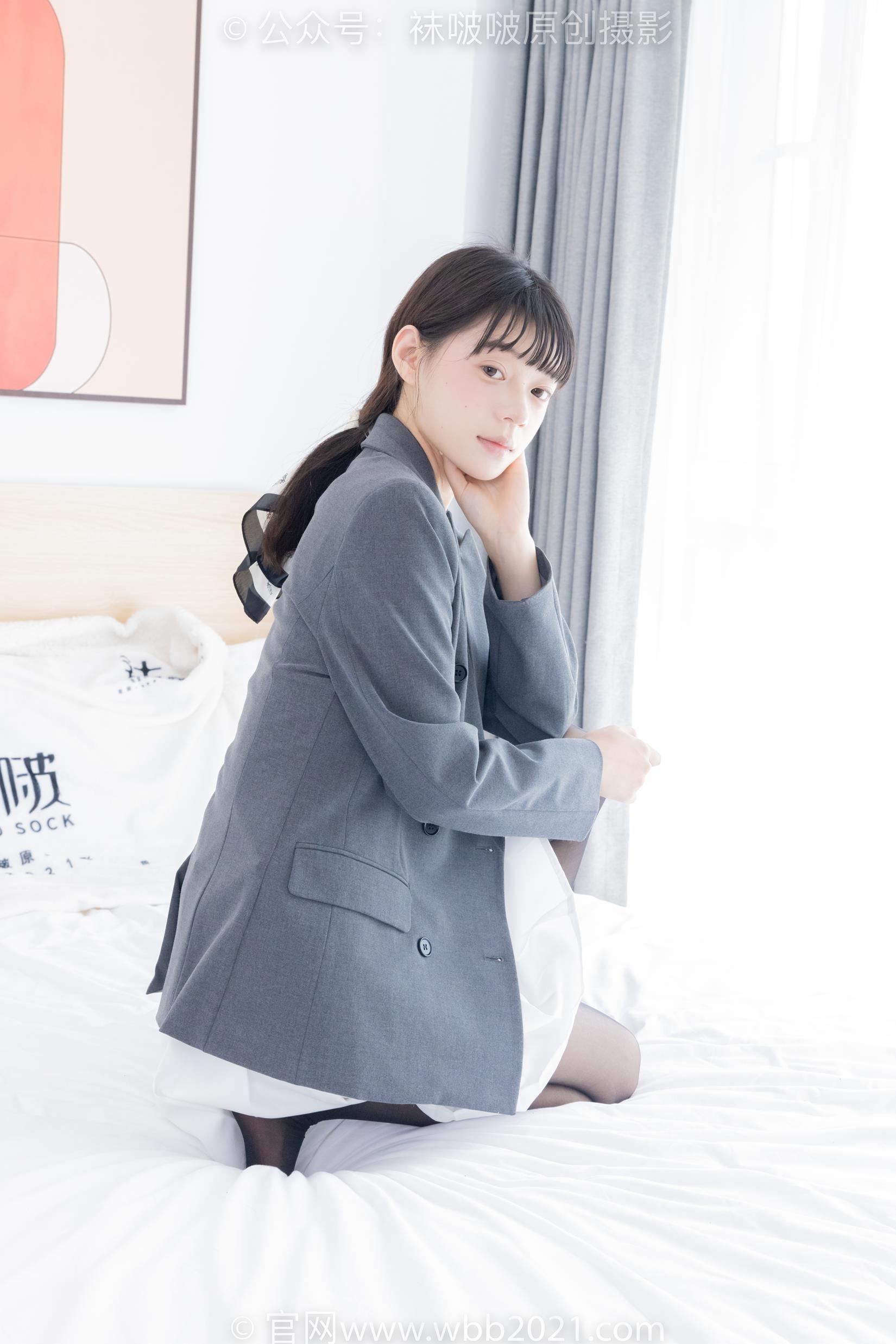 [BoBoSocks袜啵啵]NO.404 糯米-板鞋、黑丝、ol风[145P/1V/6.13GB]插图3