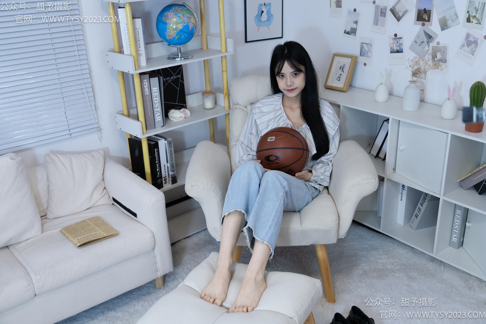 甜予摄影 NO.028 胡桃-皮鞋、白棉袜、裸足[124P/2V/10.0GB]插图