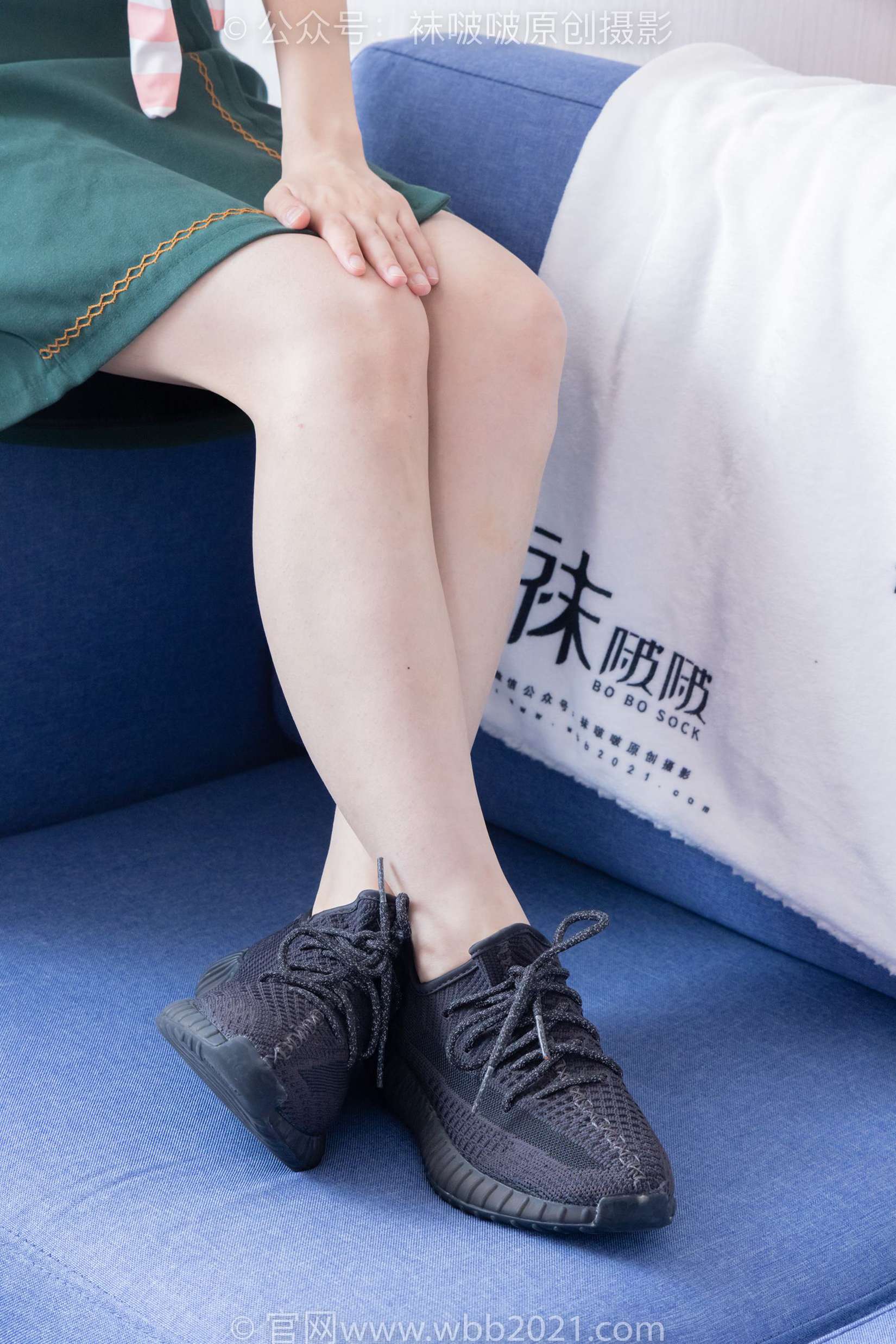 [BoBoSocks袜啵啵]NO.394 甜甜圈-运动鞋、白船袜、裸足、裸足[140P/1V/6.78GB]插图4