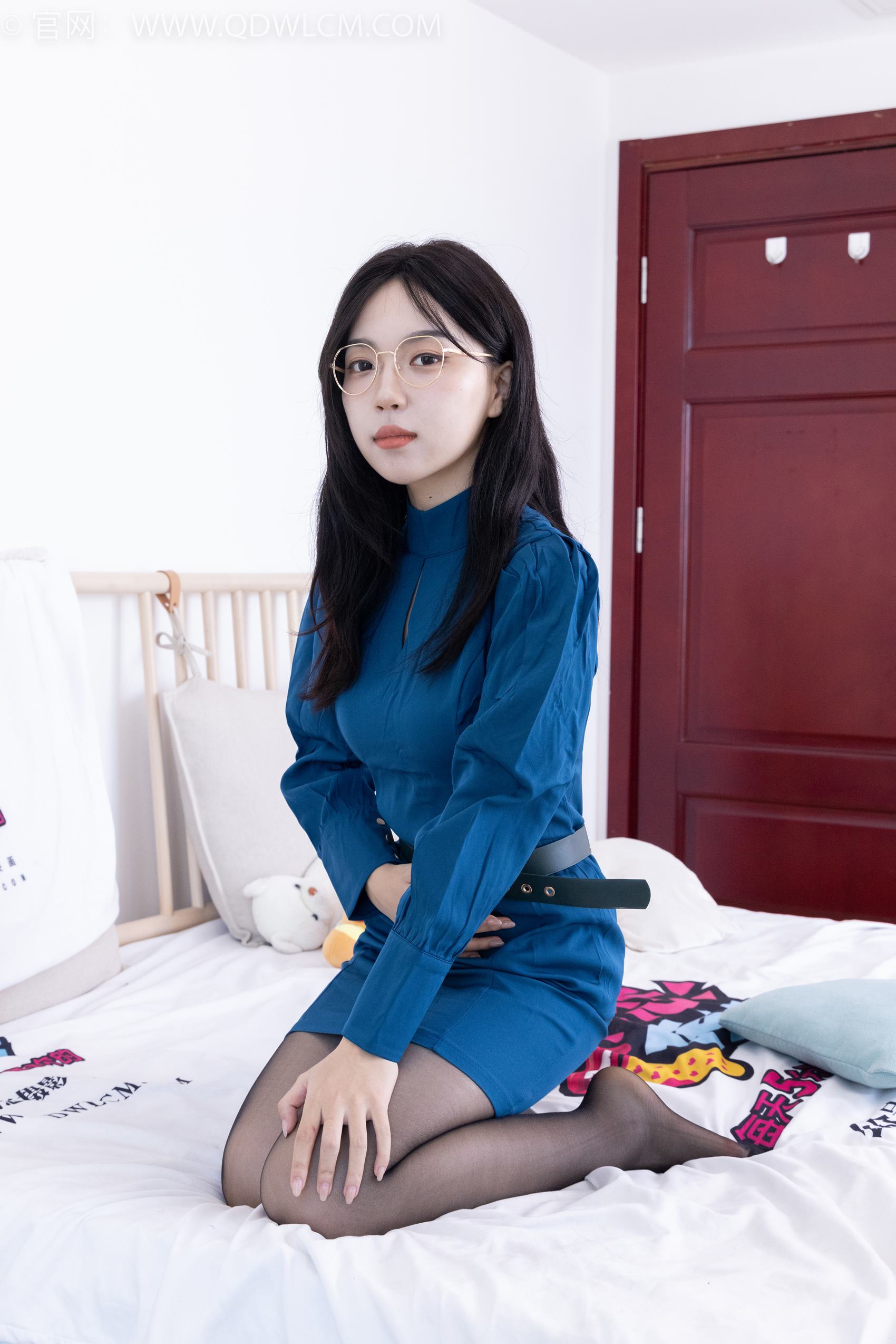 勿恋传媒 NO.1984 纱纱-浓绿色雨季[160P/1V/5.35GB]插图5