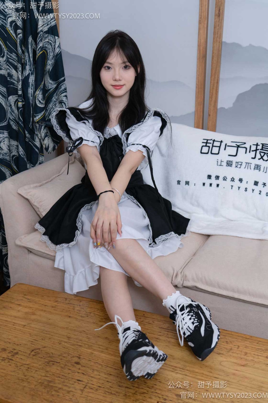 甜予摄影 NO.083 璇璇-运动鞋、白棉袜、裸足[133P/2V/9.95GB]插图2