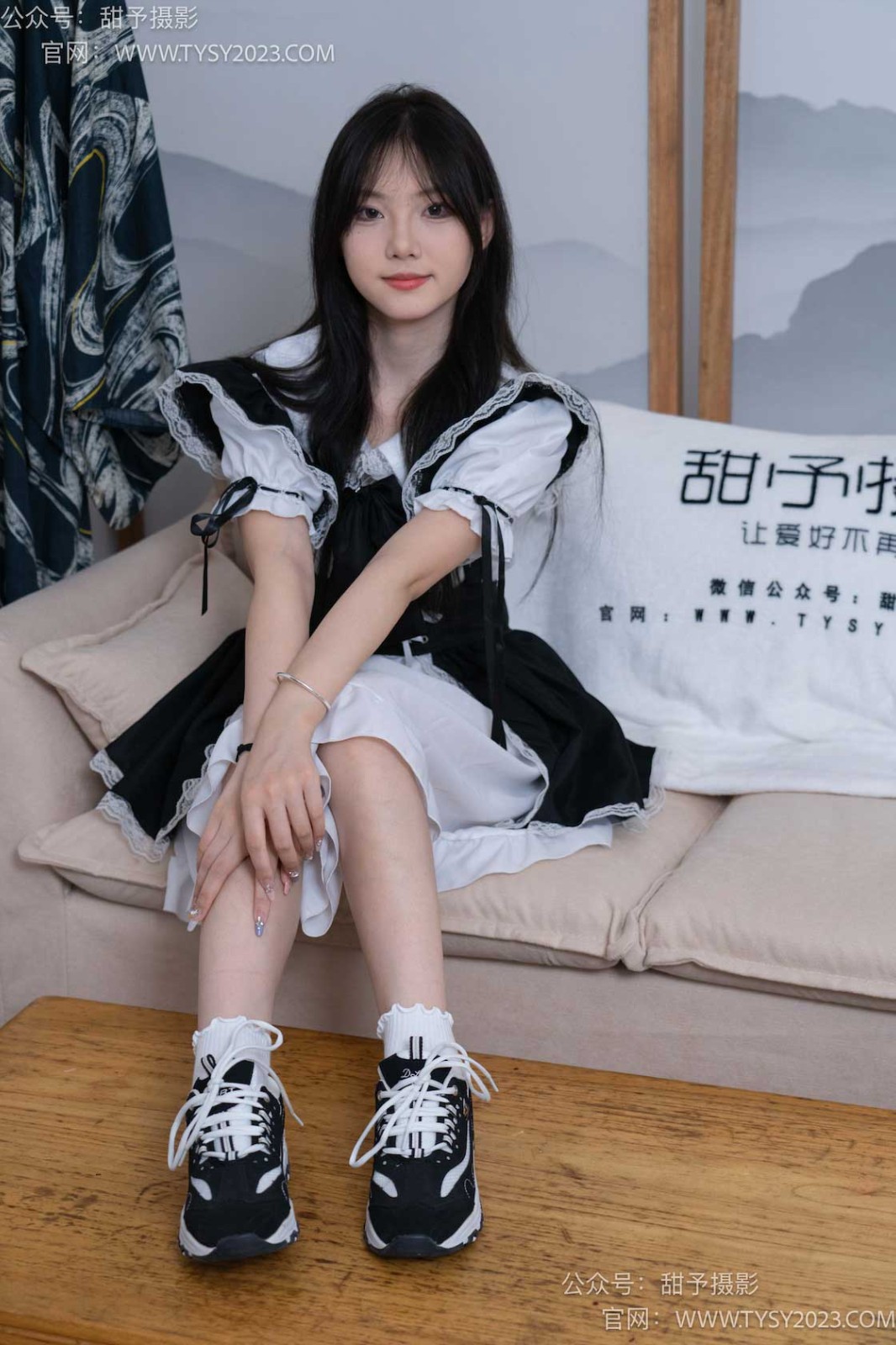 甜予摄影 NO.083 璇璇-运动鞋、白棉袜、裸足[133P/2V/9.95GB]插图