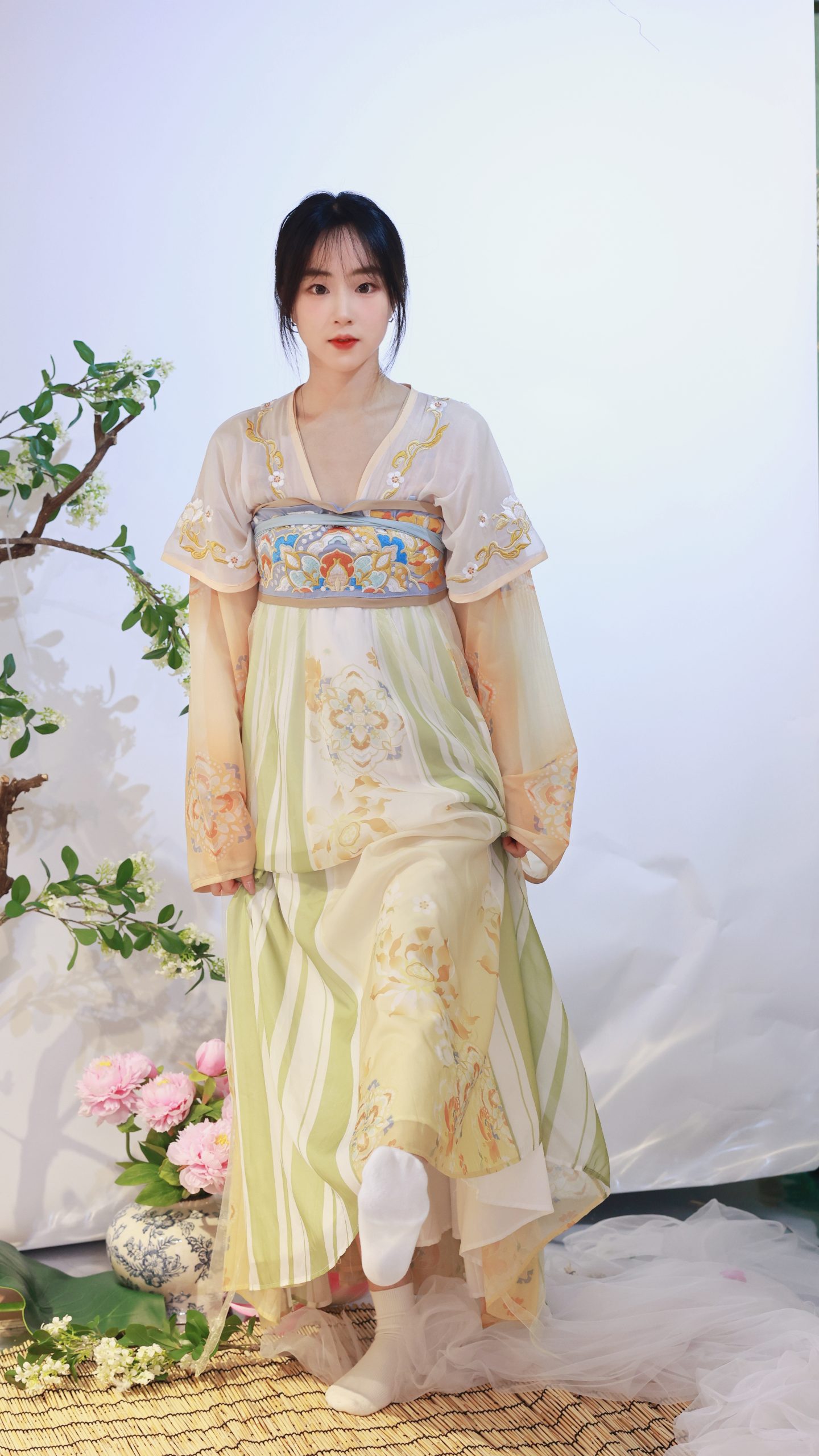 绮梦摄影-花絮视频-007期：Aubrey[168P/1V/7.46G]插图3