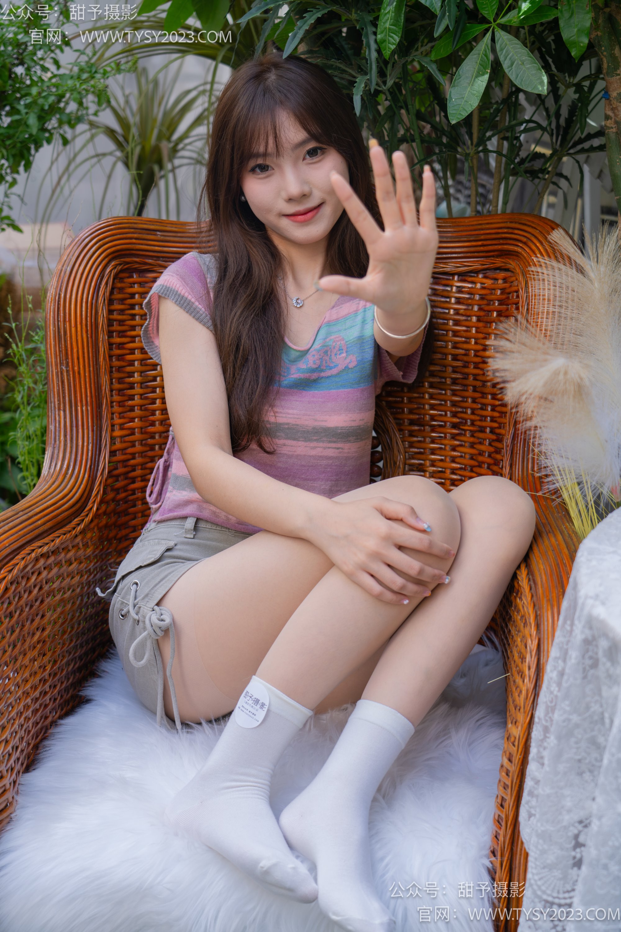 甜予摄影 NO.026 璇璇 板鞋、白棉袜、肉丝（脚尖加固款）[132P/2V/10.12GB]插图1