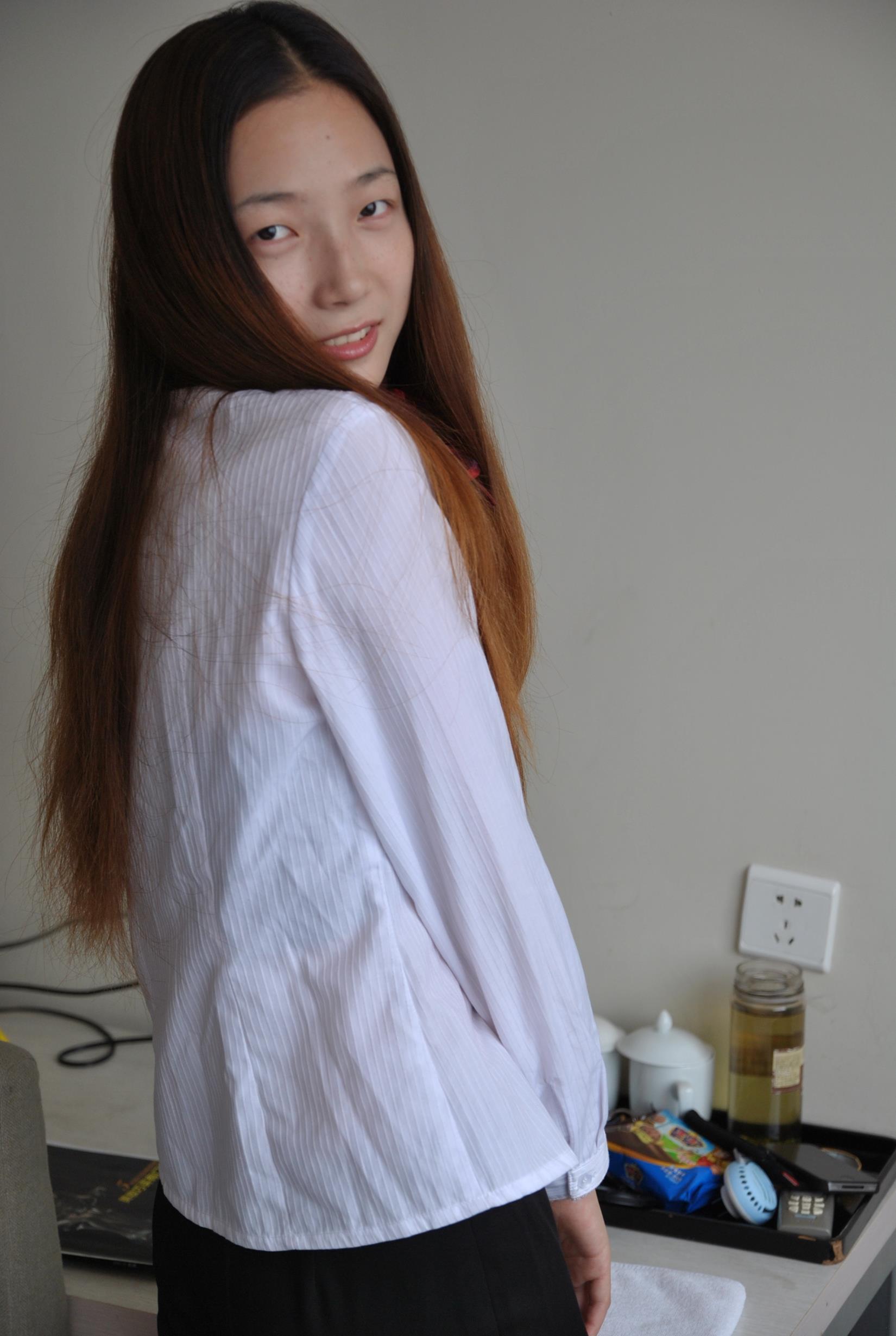 自由摄影 No.263 职业范的女青年 [38P/81MB]插图2