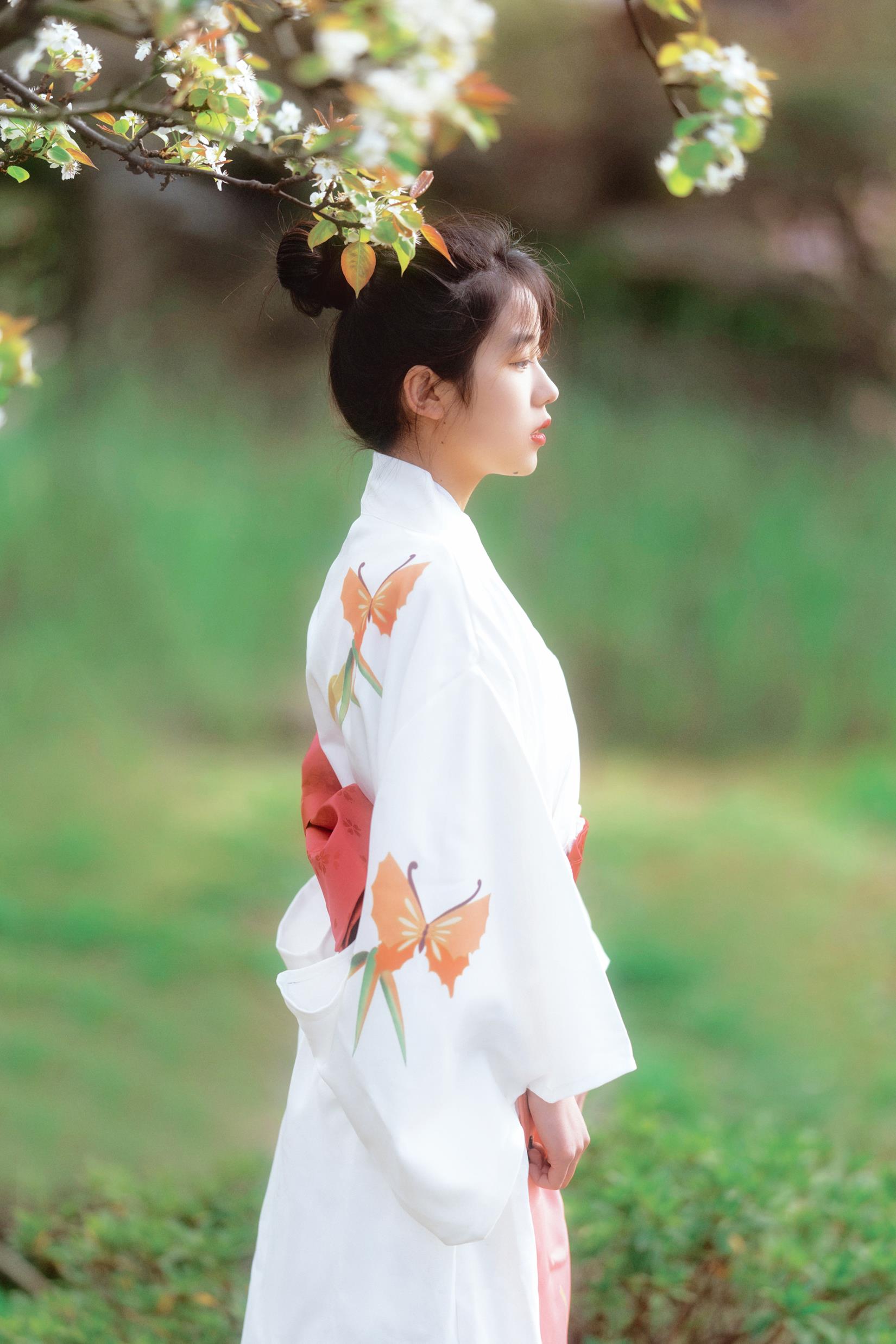 [YITUYU艺图语]2022.10.29 春日花 z’z’z[23+1P/296MB]插图2