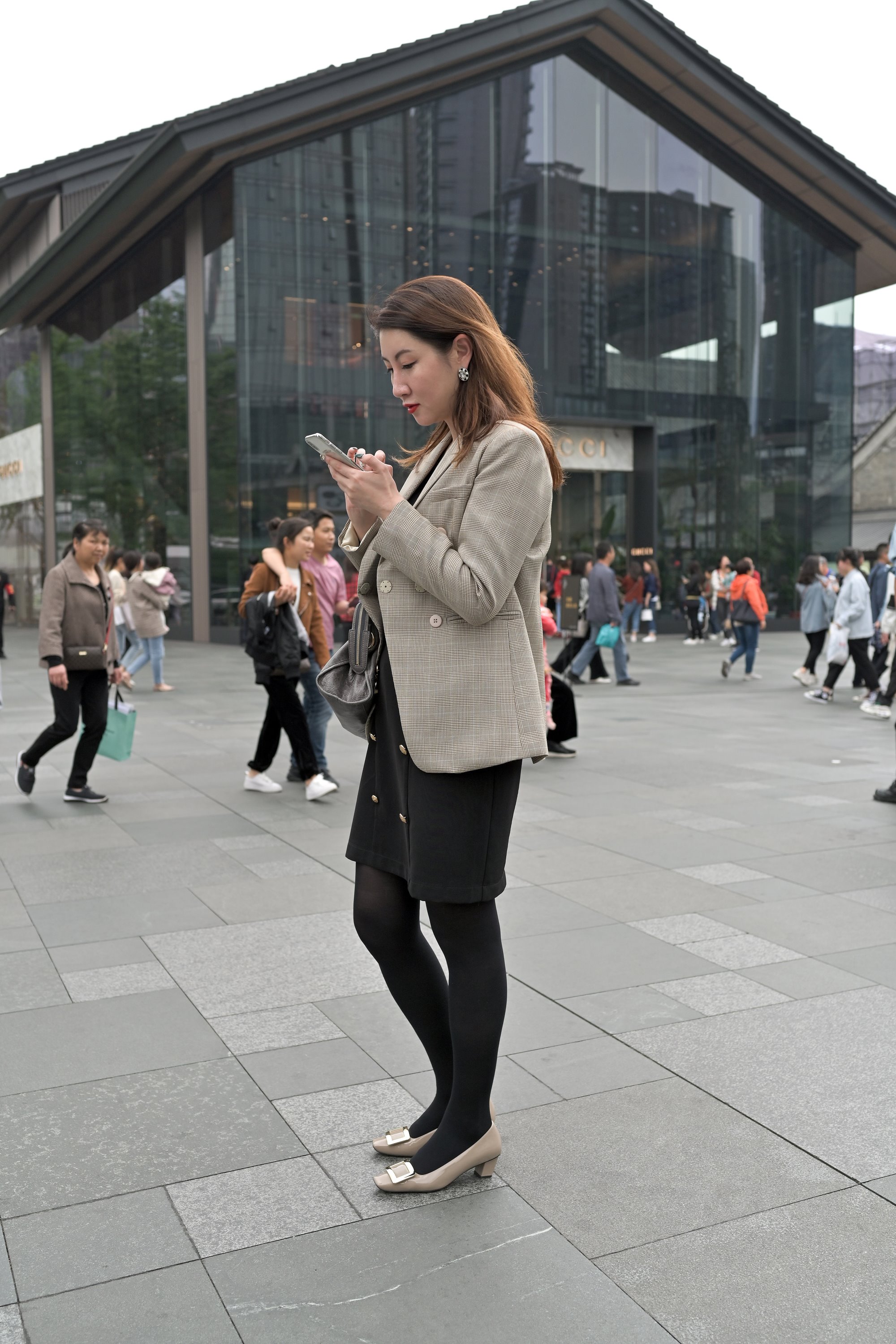 精选街拍作品 NO.3733 黑色仅身包屯裙黑丝[30P/87MB]插图3