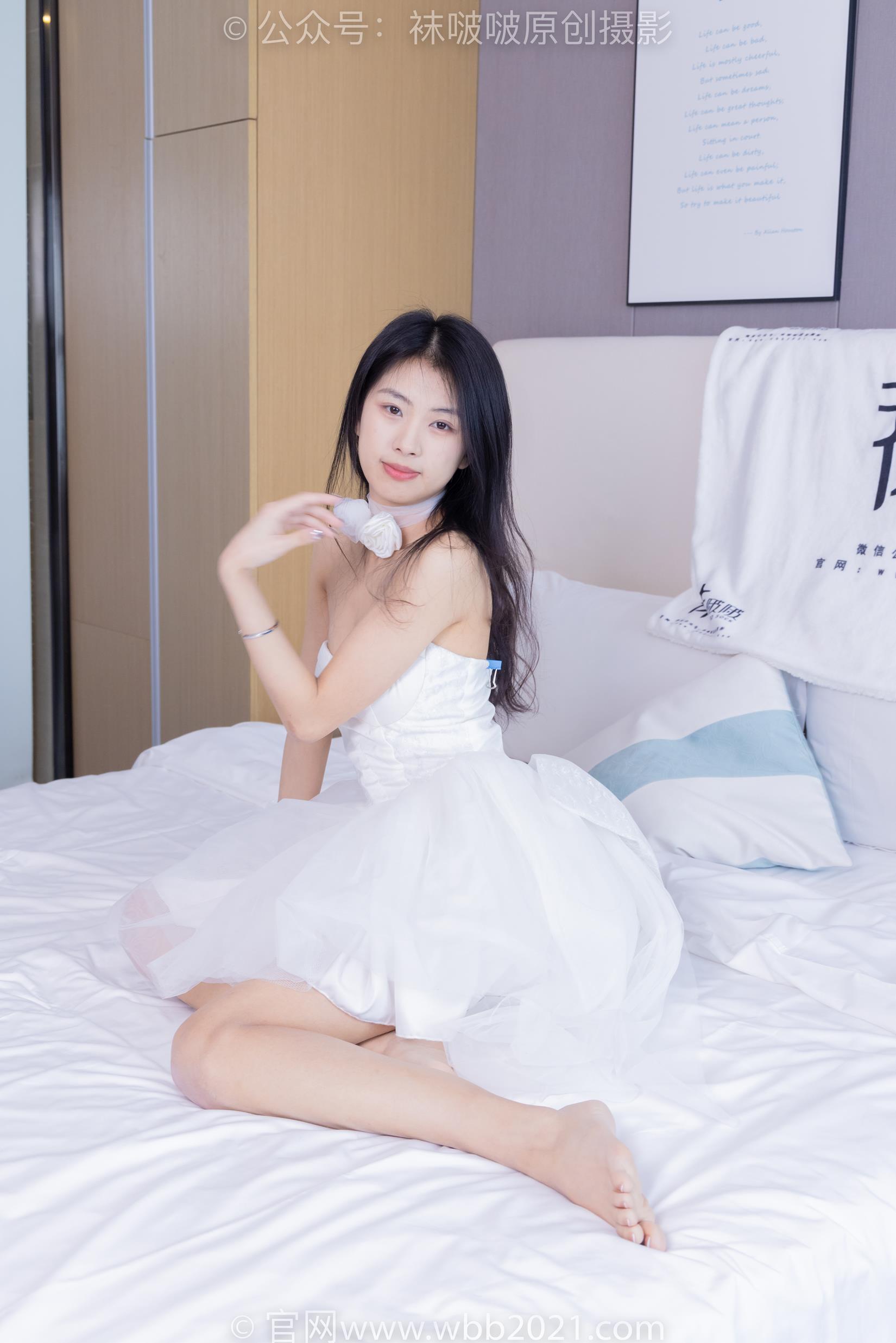 [BoBoSocks袜啵啵]NO.409 奶油-两双高跟鞋、厚白丝大腿袜、裸足[198P/1V/8.28GB]插图2