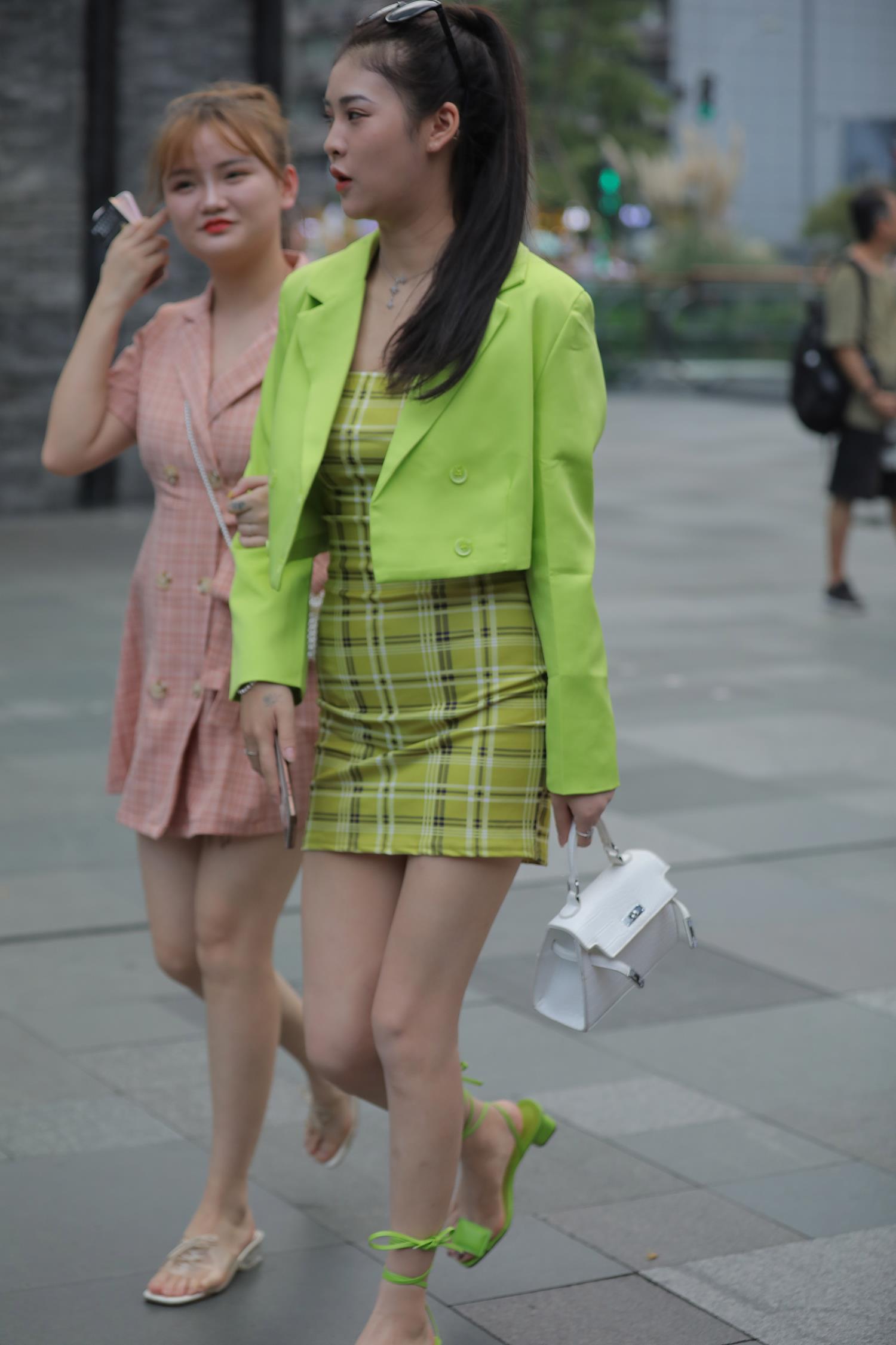 精选街拍作品 NO.3851 荧光绿西装外套[47P/72MB]插图2