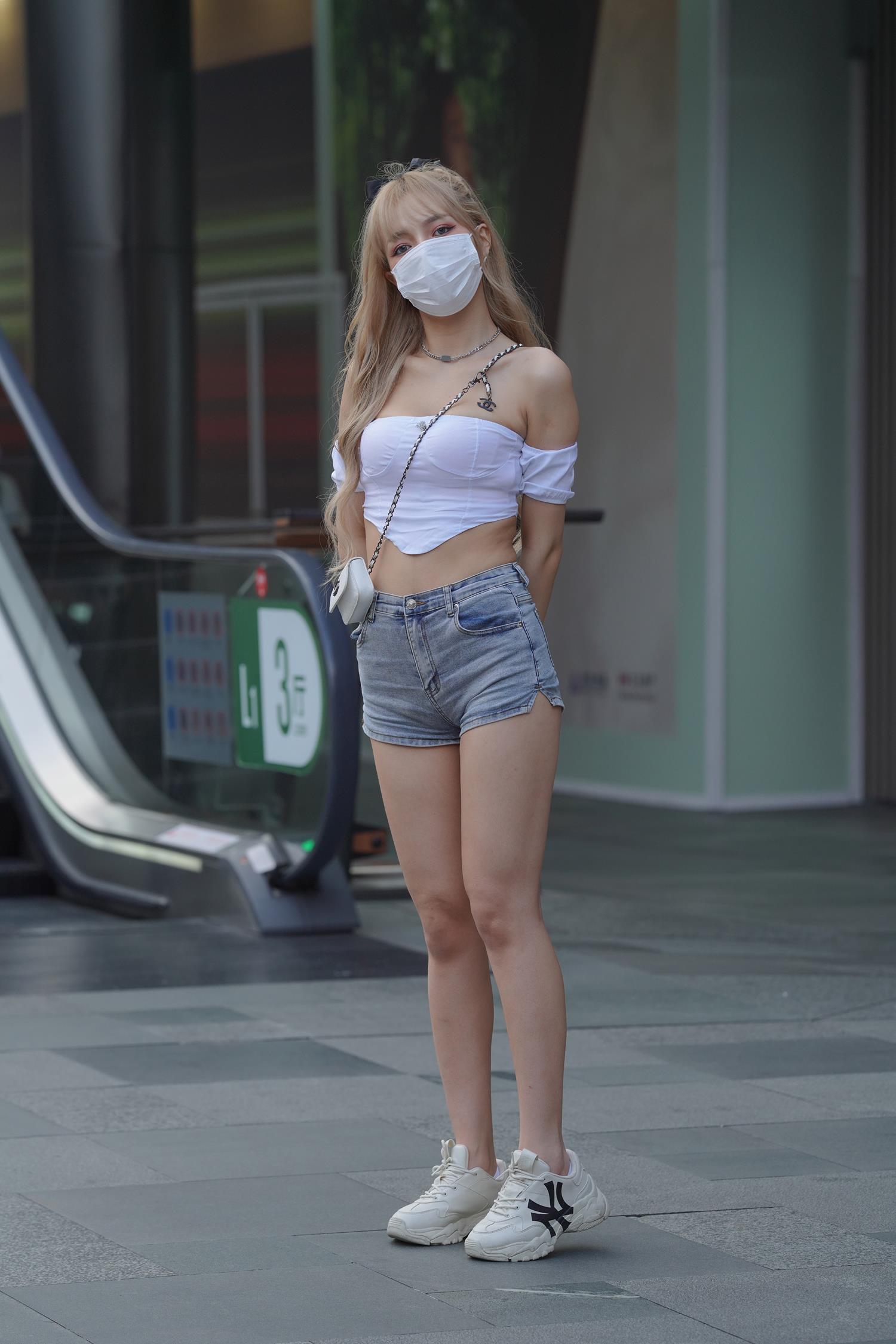 精选街拍作品 NO.3794 蓝色热裤美腿翘臀[161P/435MB]插图