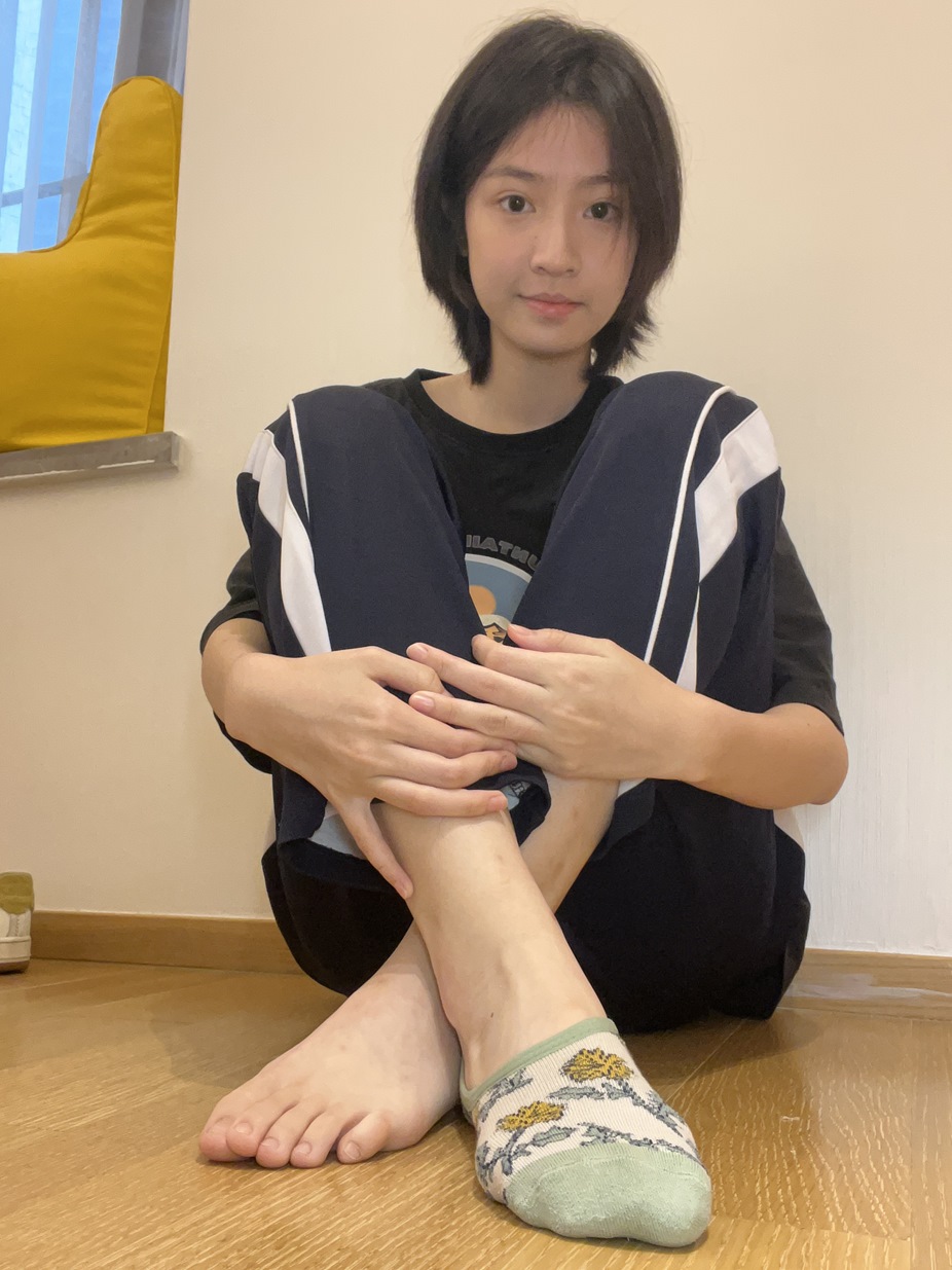 真实大二妹字居家嫩脚自拍完美露脸[136P/1V/2.14G]插图7